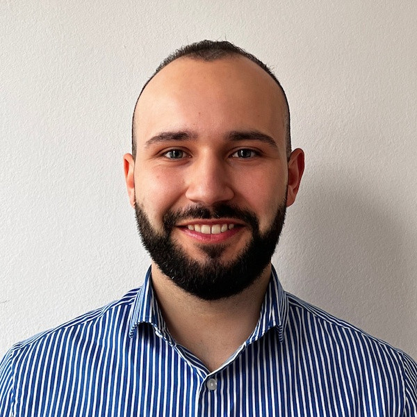 Broker Imobiliar Sebastian But