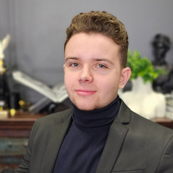 Broker Imobiliar David Baciu