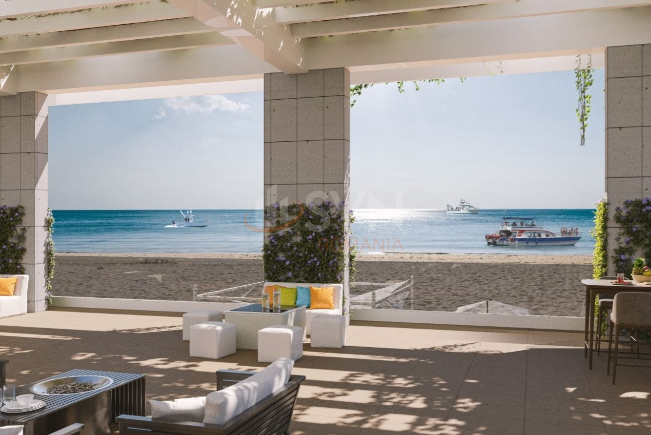 Luxury Tower By The Sea