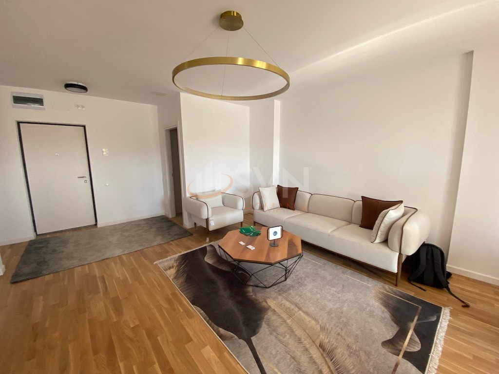 Sisesti - Proiect boutique langa lac