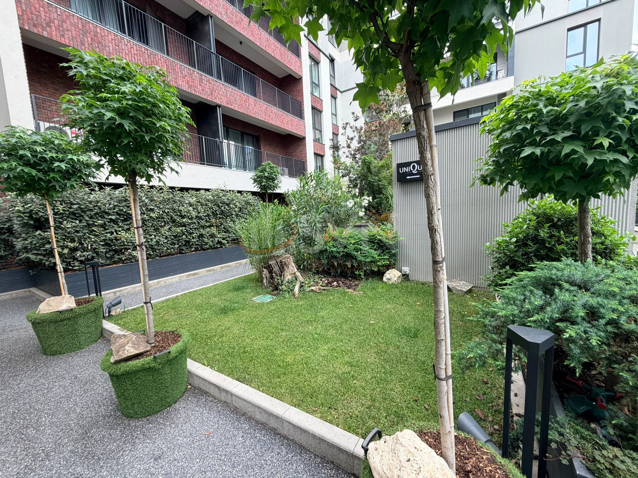 8.12 Residence