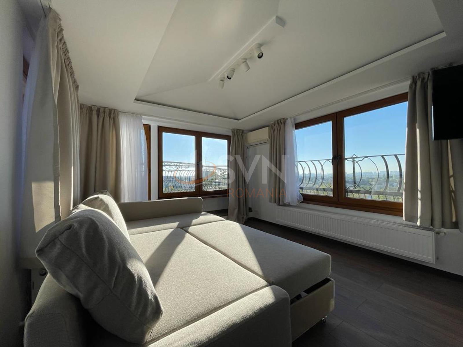 1 camera cu loc parcare exterior inclus Bucuresti/Pipera