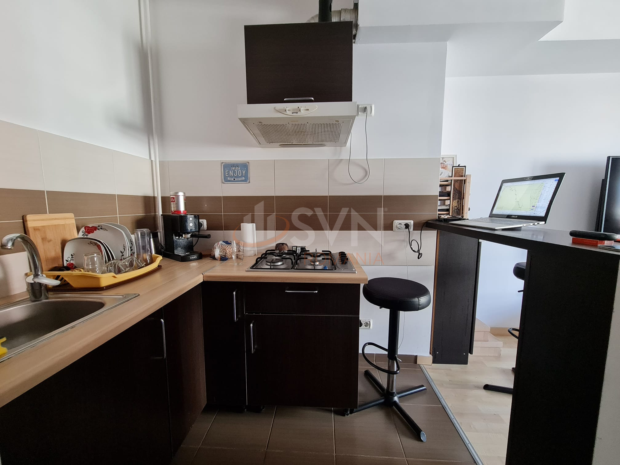 1 camera cu loc parcare exterior inclus Bucuresti/Jiului