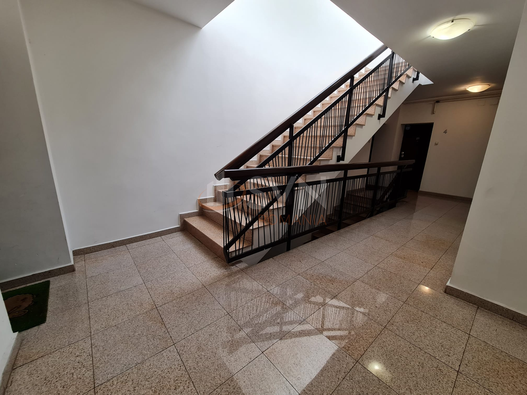 1 camera cu loc parcare exterior inclus Bucuresti/Jiului