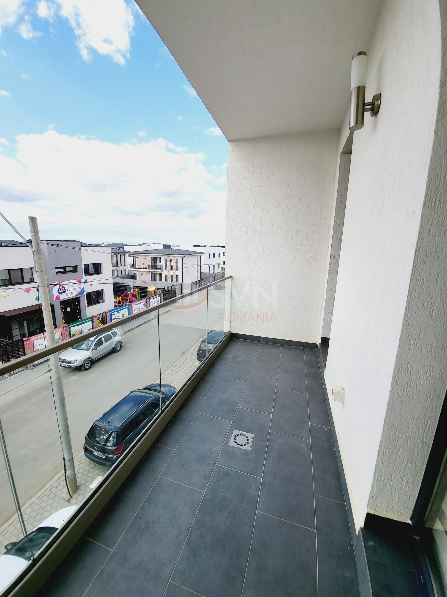 1 camera cu loc parcare exterior inclus Ilfov/Tunari