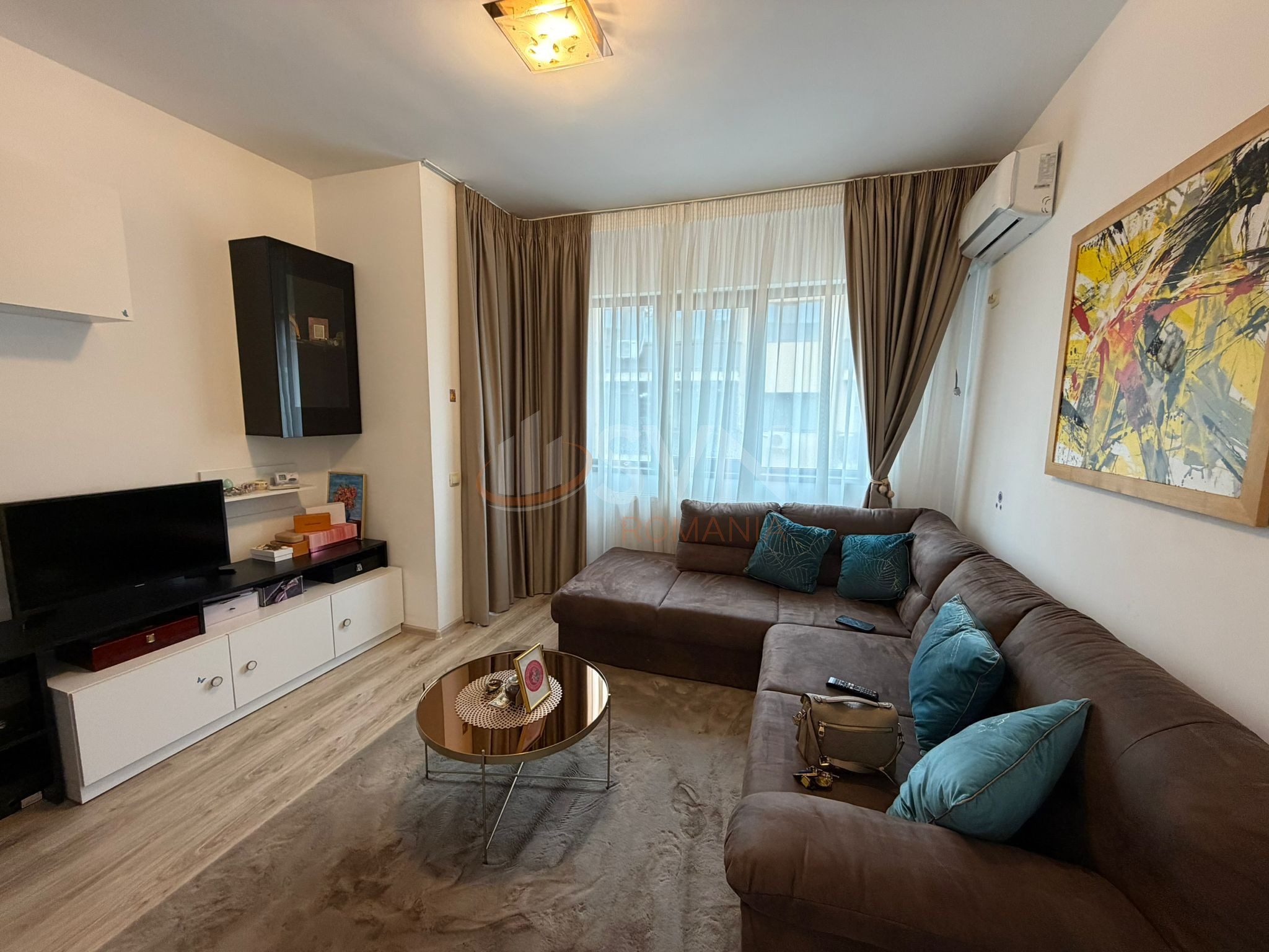 1 camera cu loc parcare exterior inclus Bucuresti/Metalurgiei