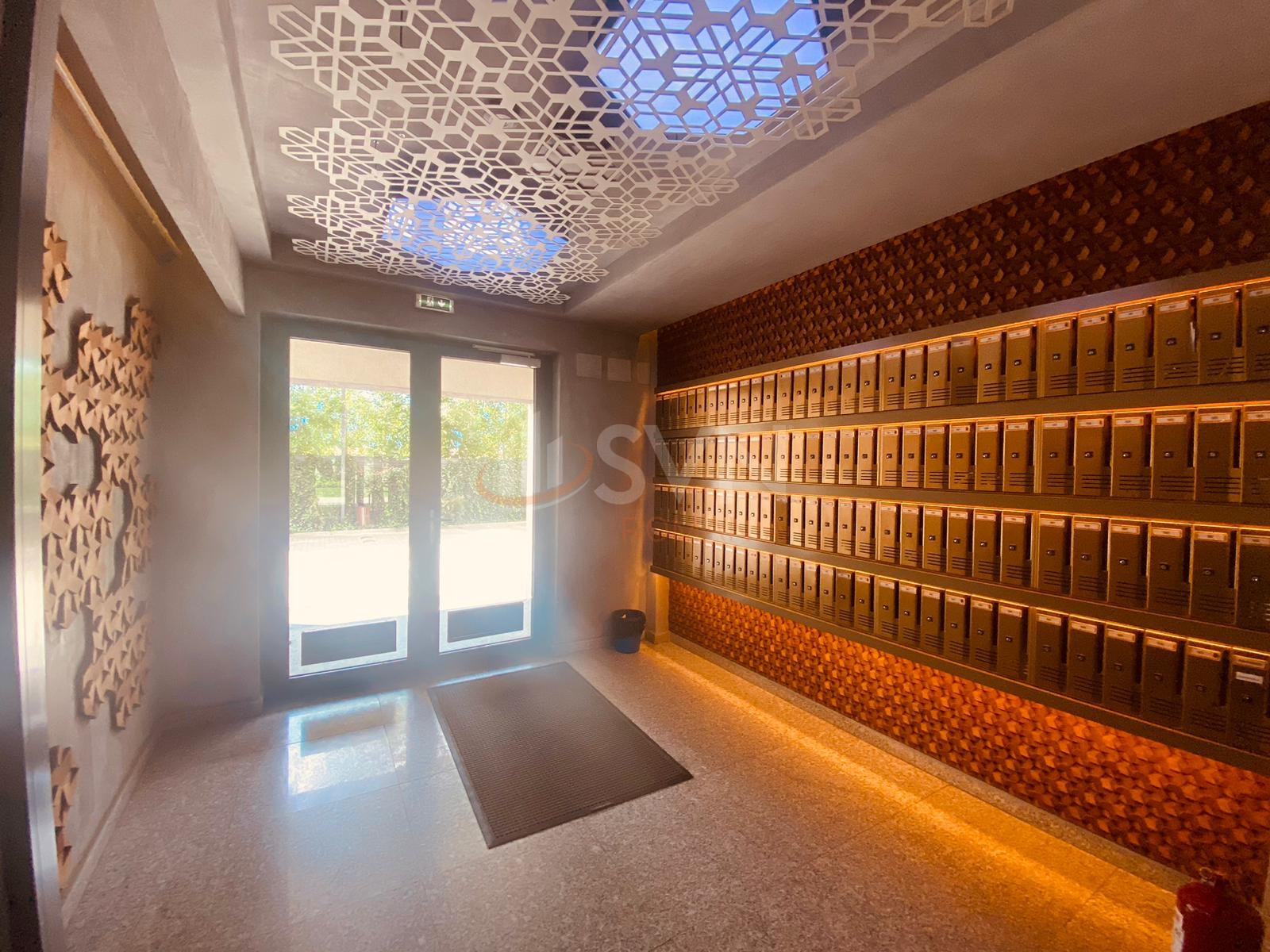 1 camera cu loc parcare exterior inclus Bucuresti/Lujerului