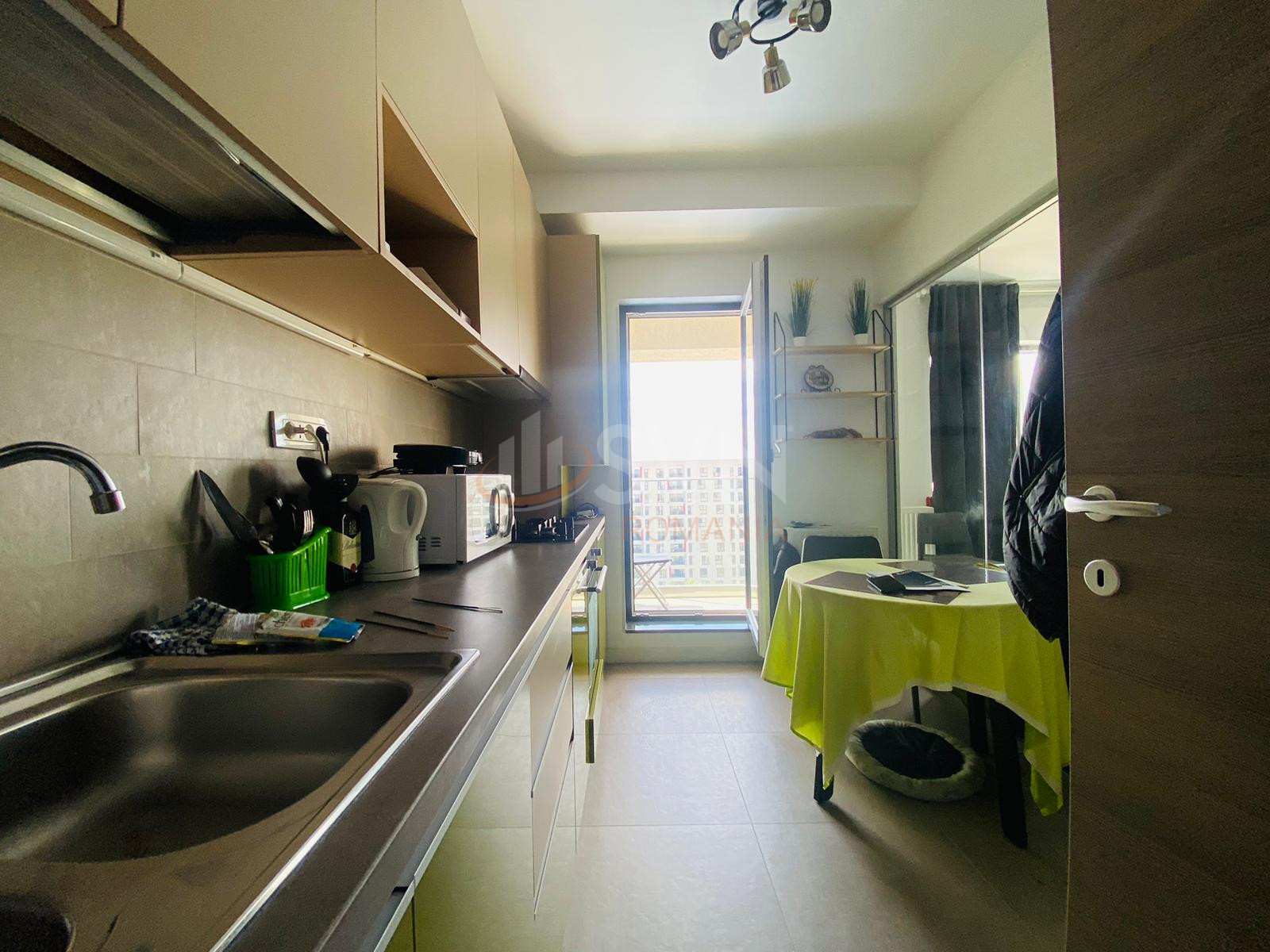 1 camera cu loc parcare exterior inclus Bucuresti/Lujerului