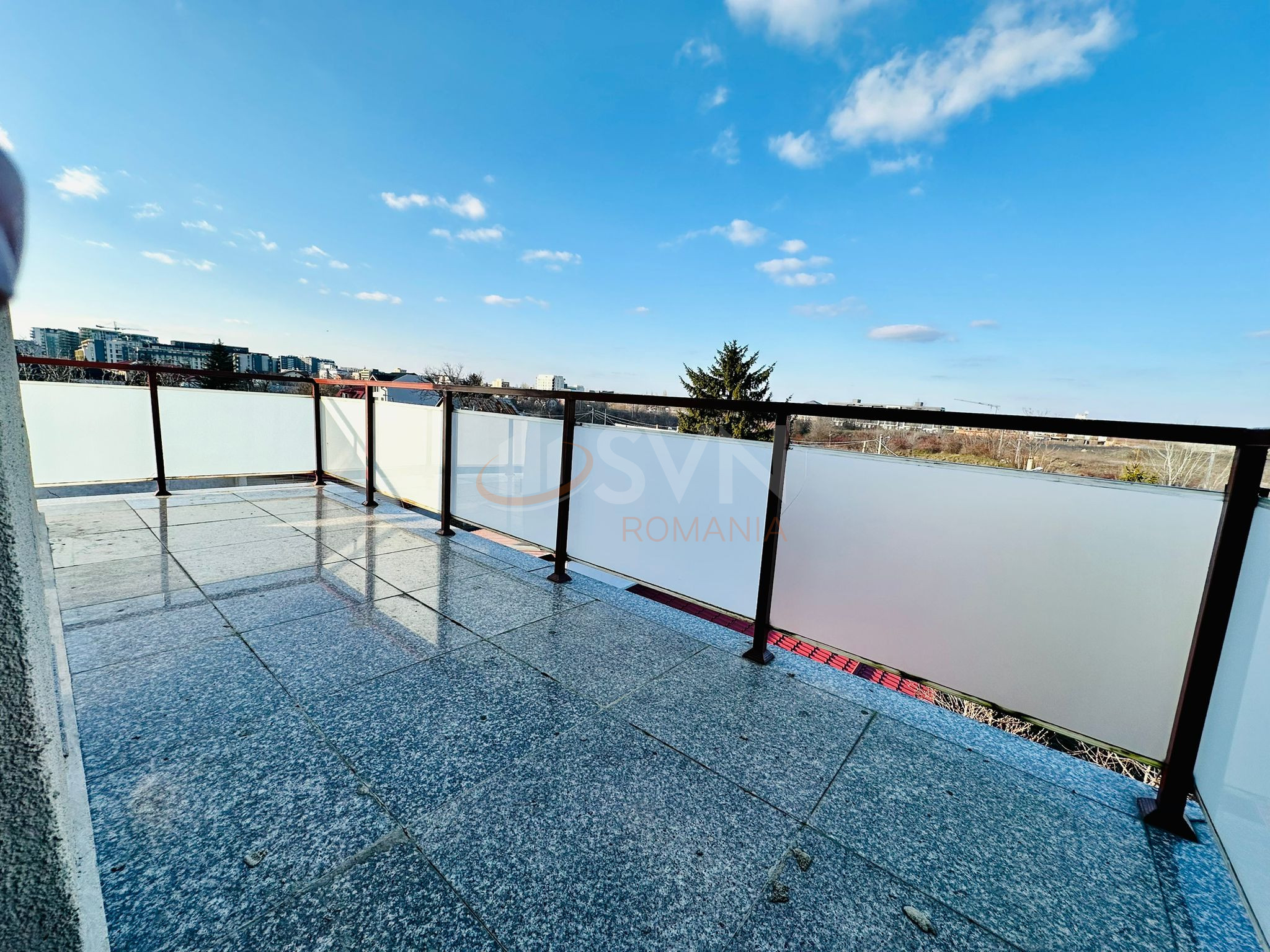 1 camera cu loc parcare exterior inclus Bucuresti/Aviatiei