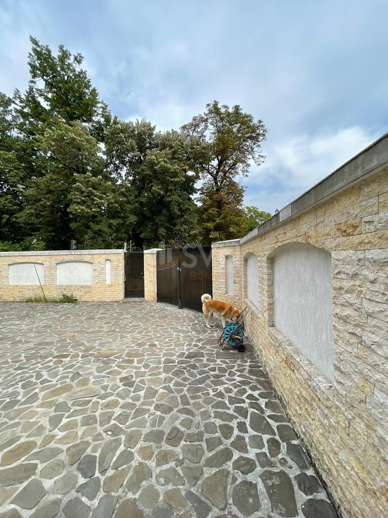 10 camere cu loc parcare exterior inclus Bucuresti/Kiseleff