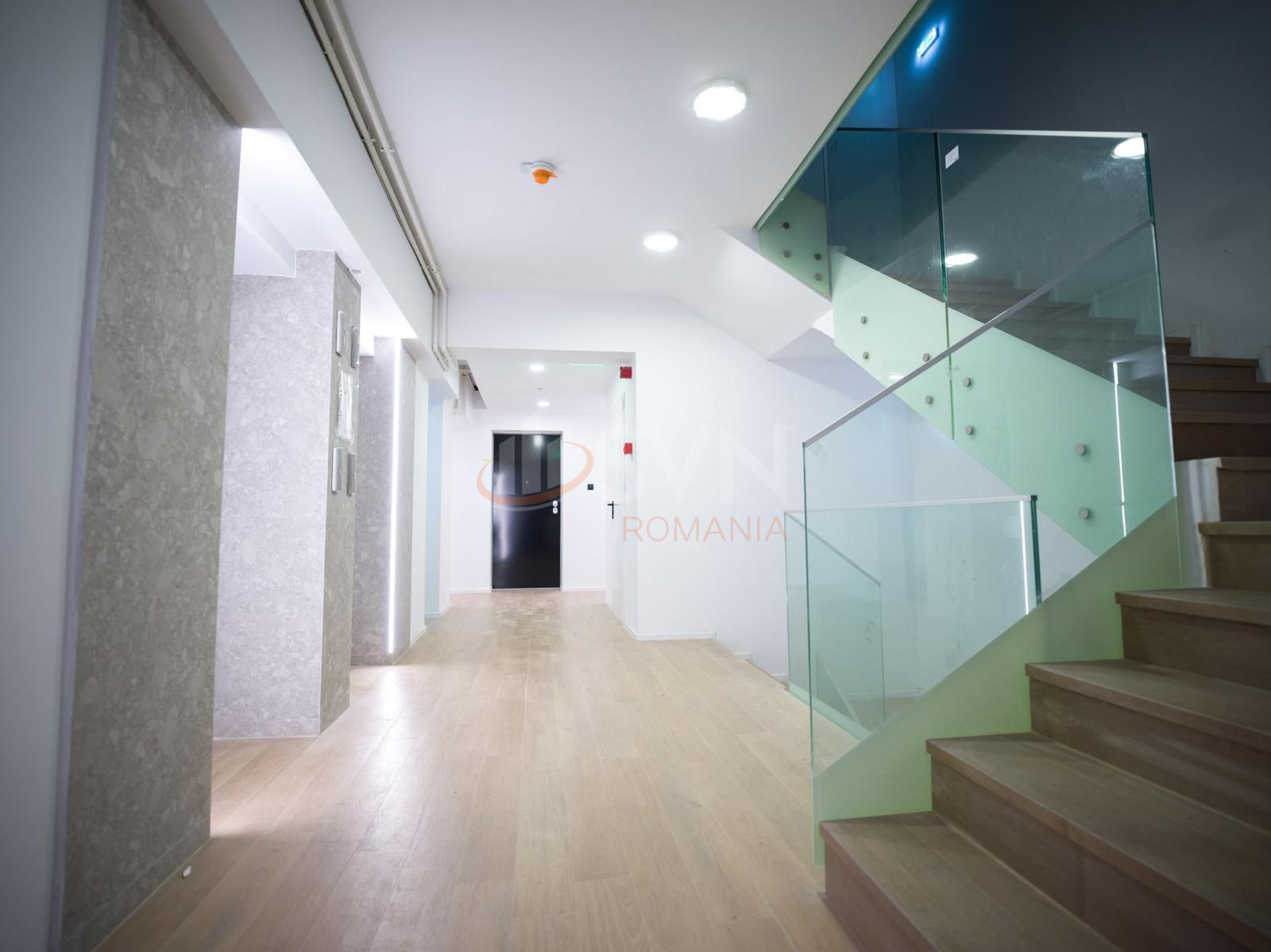 2 camere cu loc parcare exterior inclus Bucuresti/Vitan