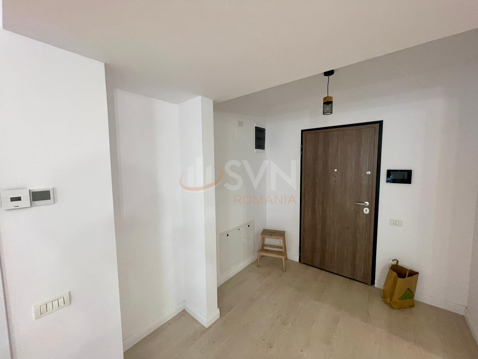 2 camere cu loc parcare exterior inclus Bucuresti/Pipera