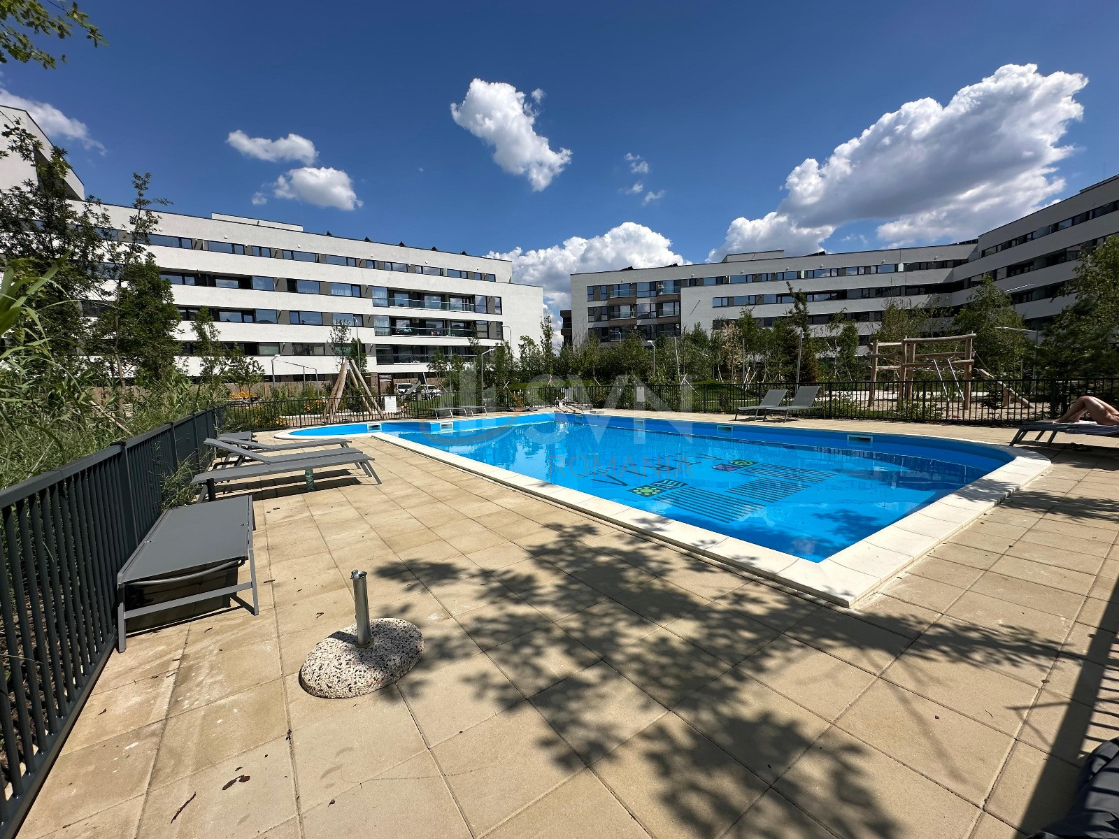 2 camere cu loc parcare exterior inclus Bucuresti/Straulesti