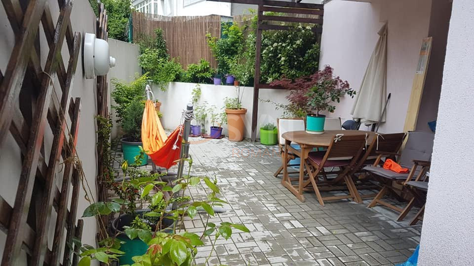 2 camere cu loc parcare exterior inclus Bucuresti/Decebal
