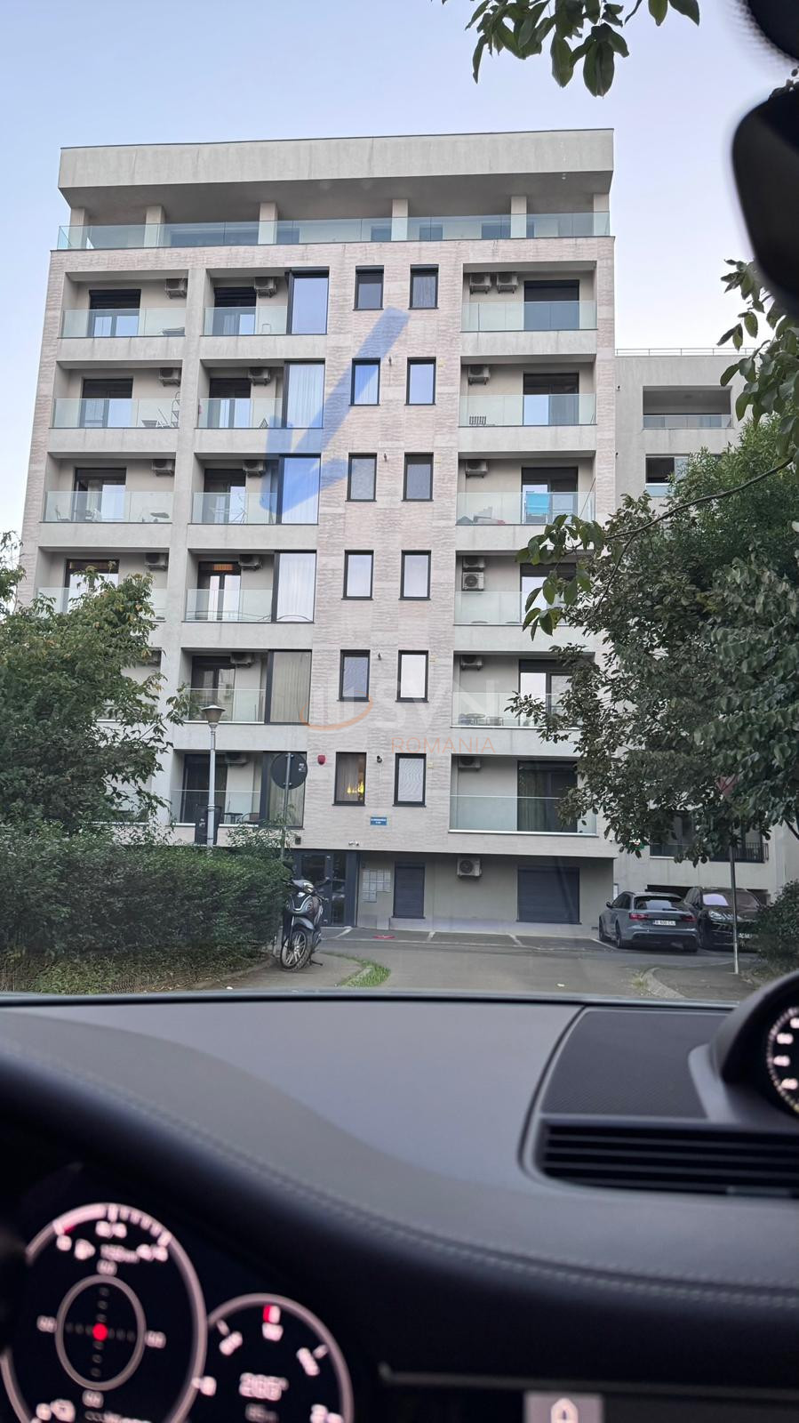 2 camere cu loc parcare exterior inclus Bucuresti/Aviatiei