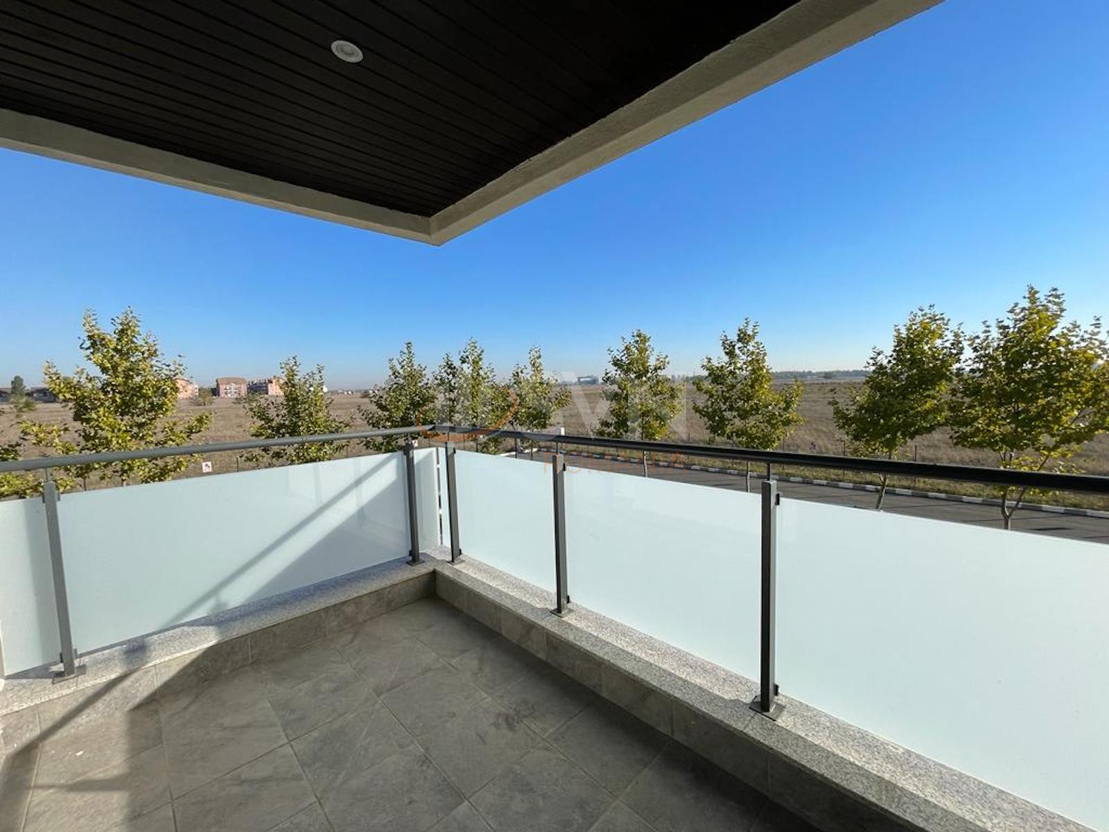 2 camere cu loc parcare exterior inclus Bucuresti/Pipera