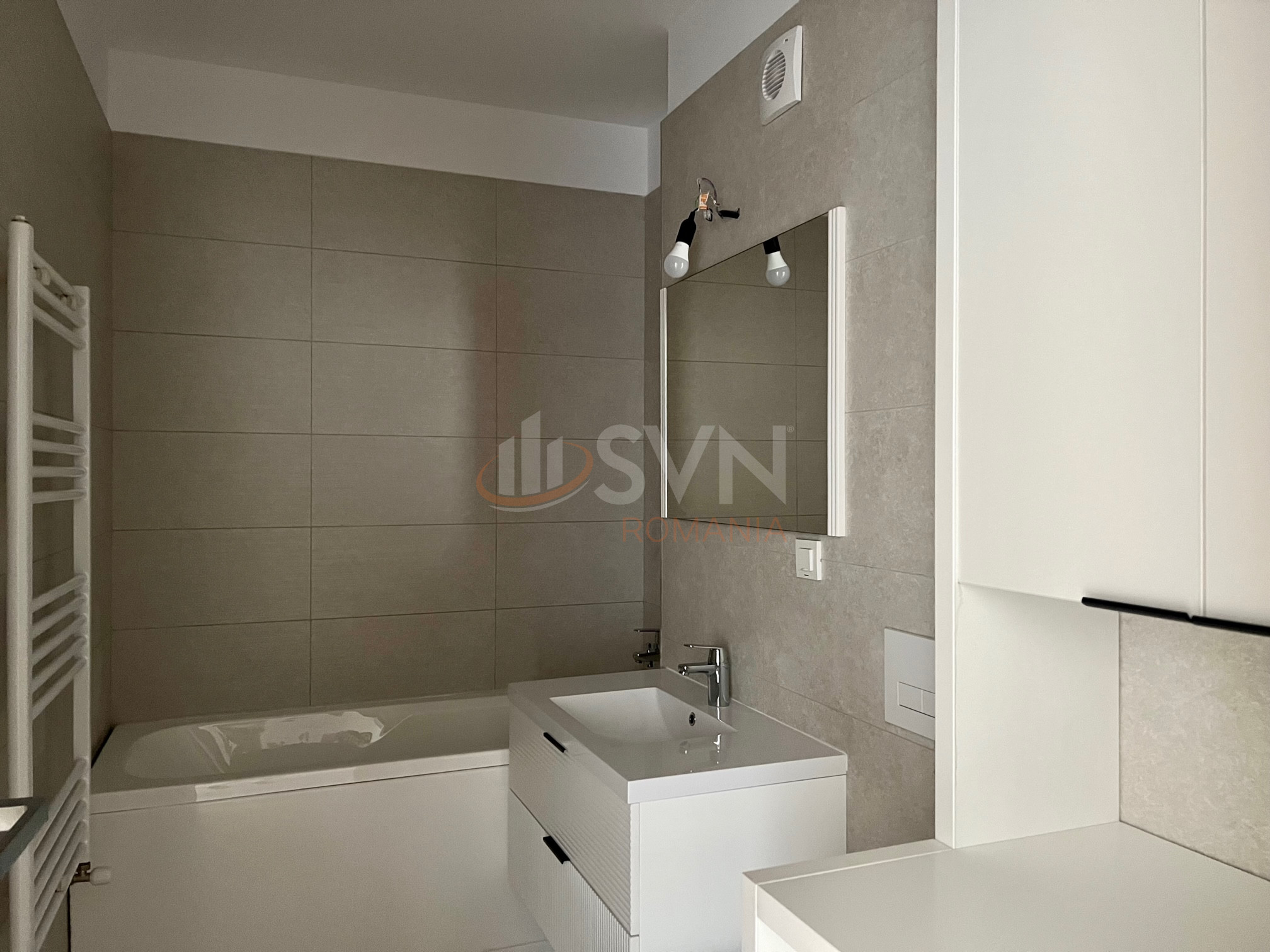 2 camere cu loc parcare exterior inclus Bucuresti/Pipera