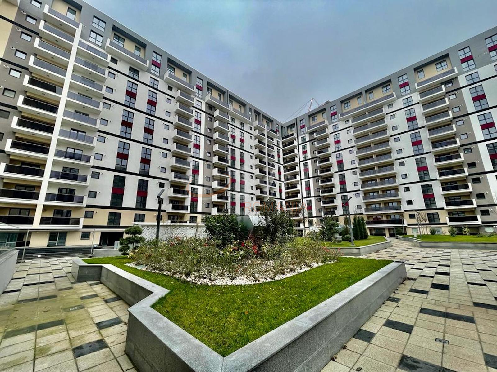 2 camere cu loc parcare exterior inclus Bucuresti/Giulesti