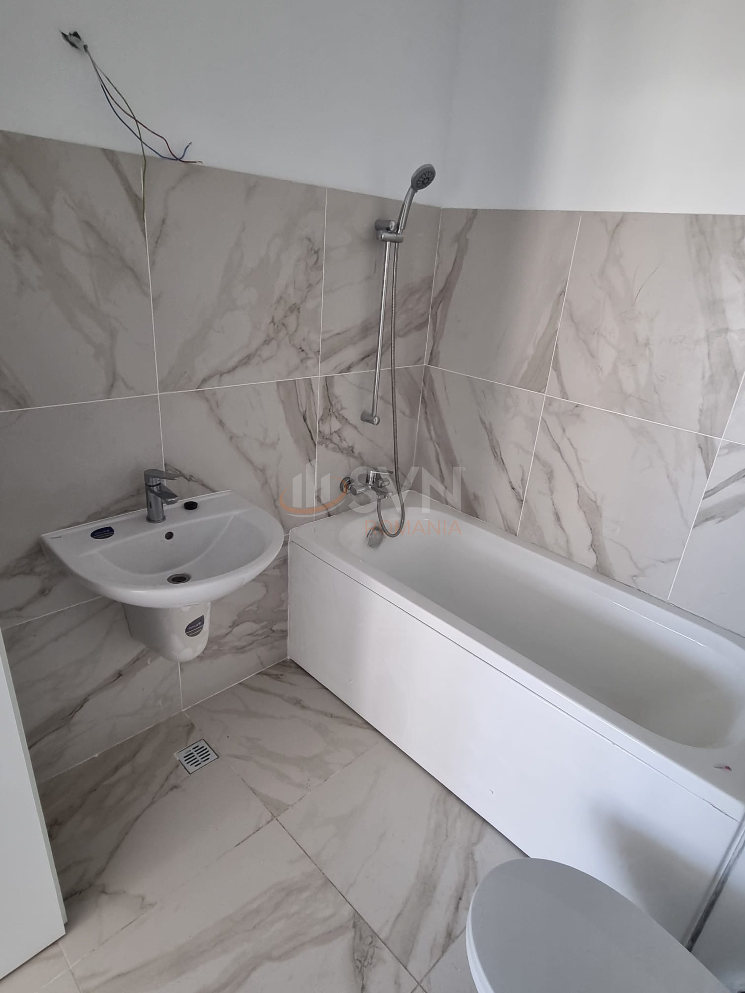 2 camere cu loc parcare exterior inclus Constanta/Bratianu