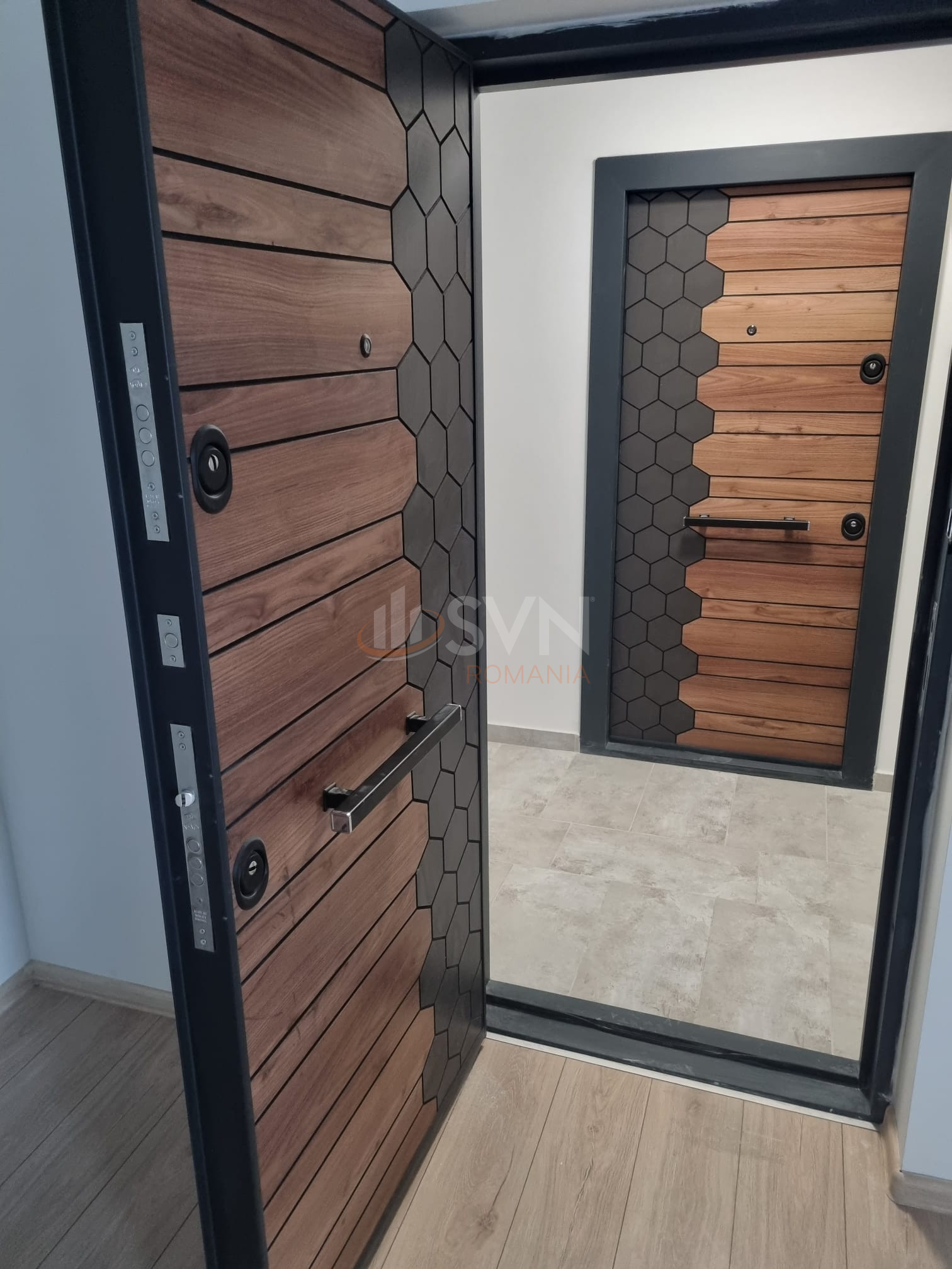 2 camere cu loc parcare exterior inclus Constanta/Bratianu
