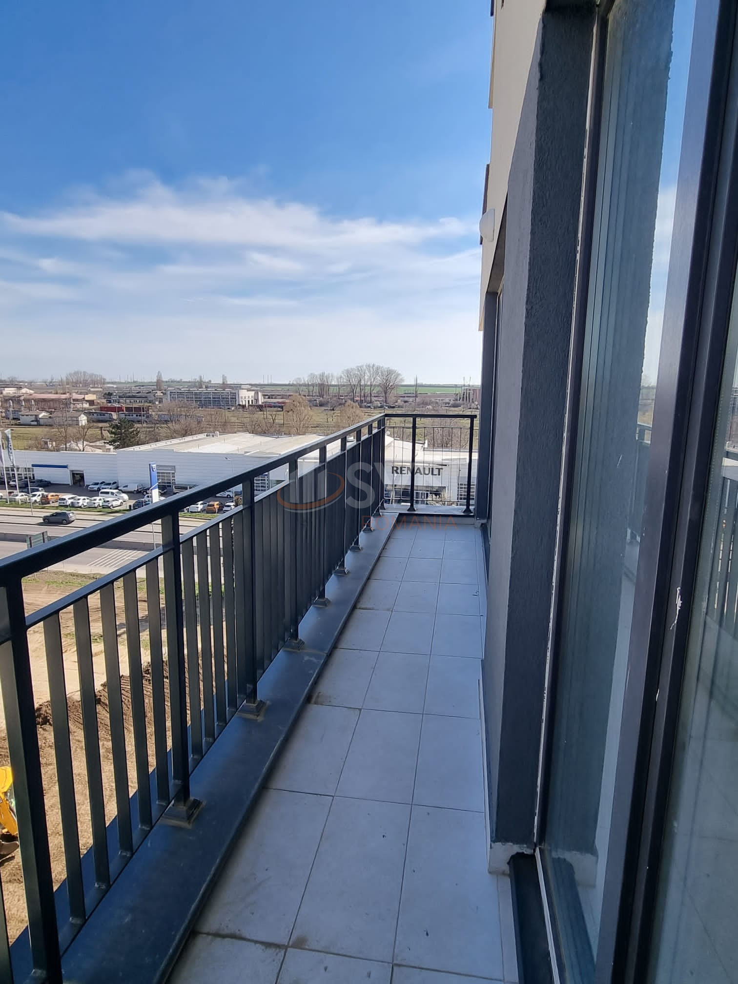 2 camere cu loc parcare exterior inclus Constanta/Bratianu