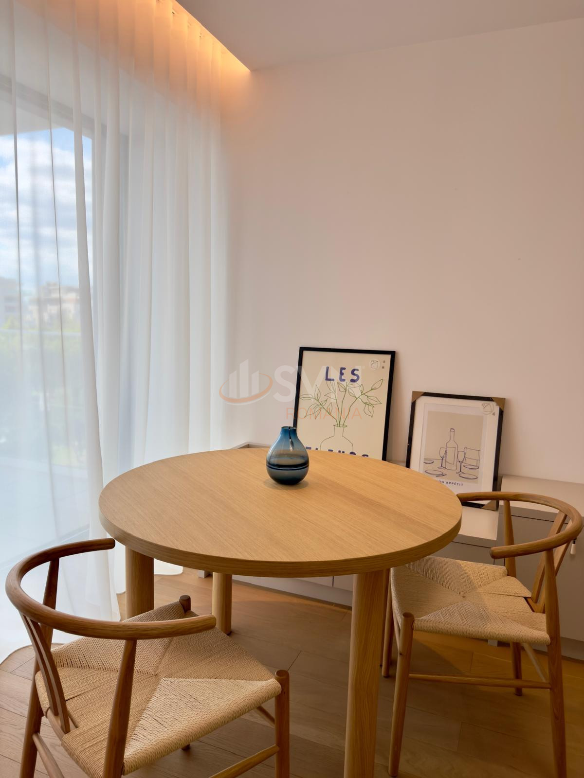 2 camere cu loc parcare exterior inclus Bucuresti/Herastrau