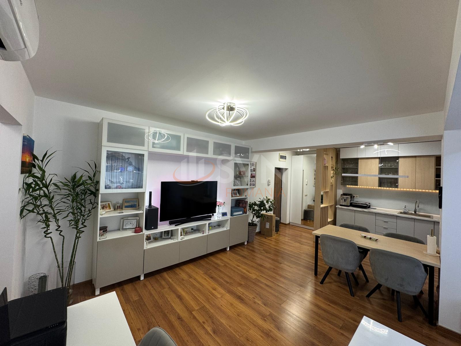2 camere cu loc parcare exterior inclus Bucuresti/Pipera