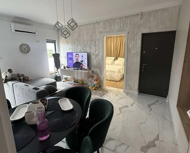 2 camere cu loc parcare exterior inclus Bucuresti/Giulesti