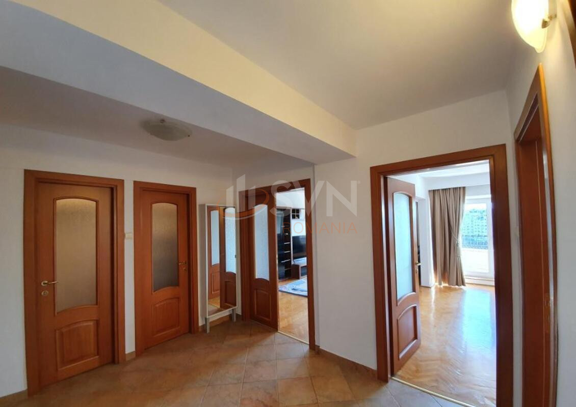 2 camere cu loc parcare exterior inclus Bucuresti/Piata Unirii (s3)