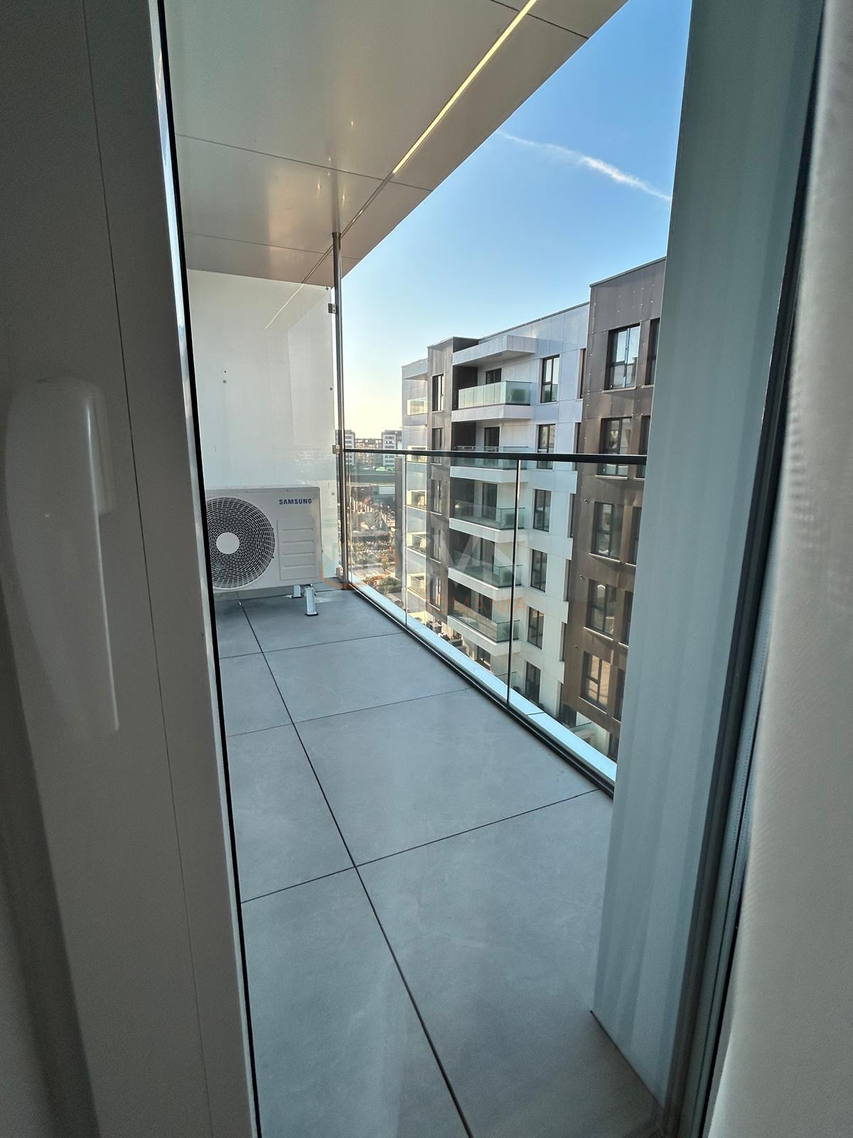 2 camere cu loc parcare exterior inclus Bucuresti/Pipera