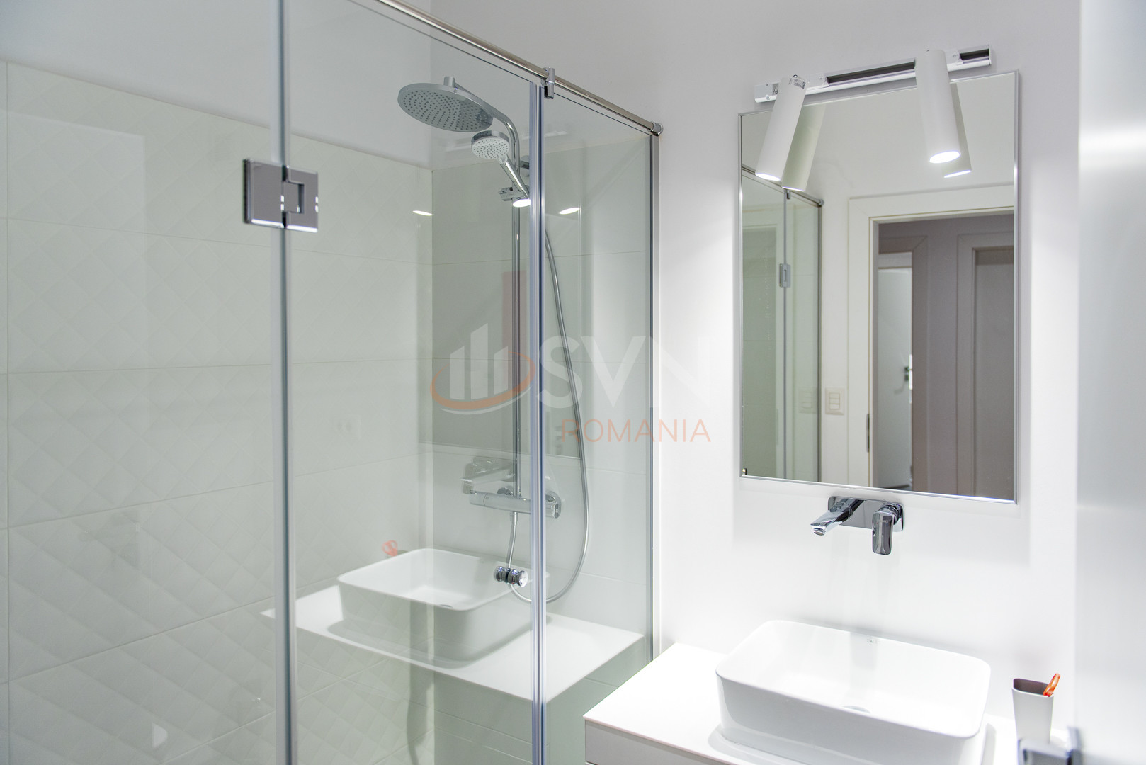 2 camere cu loc parcare exterior inclus Bucuresti/Pipera