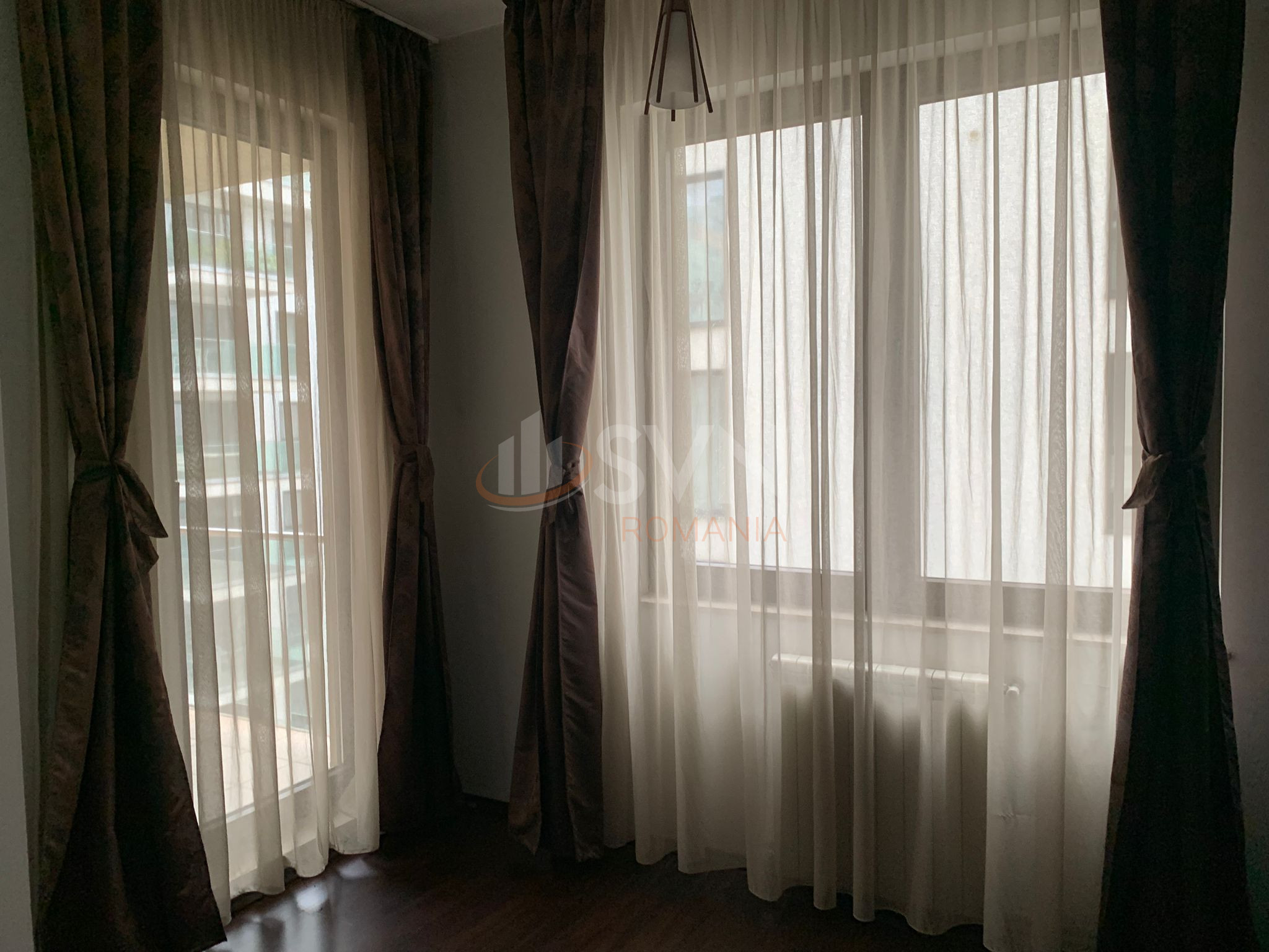 2 camere cu loc parcare exterior inclus Bucuresti/Herastrau