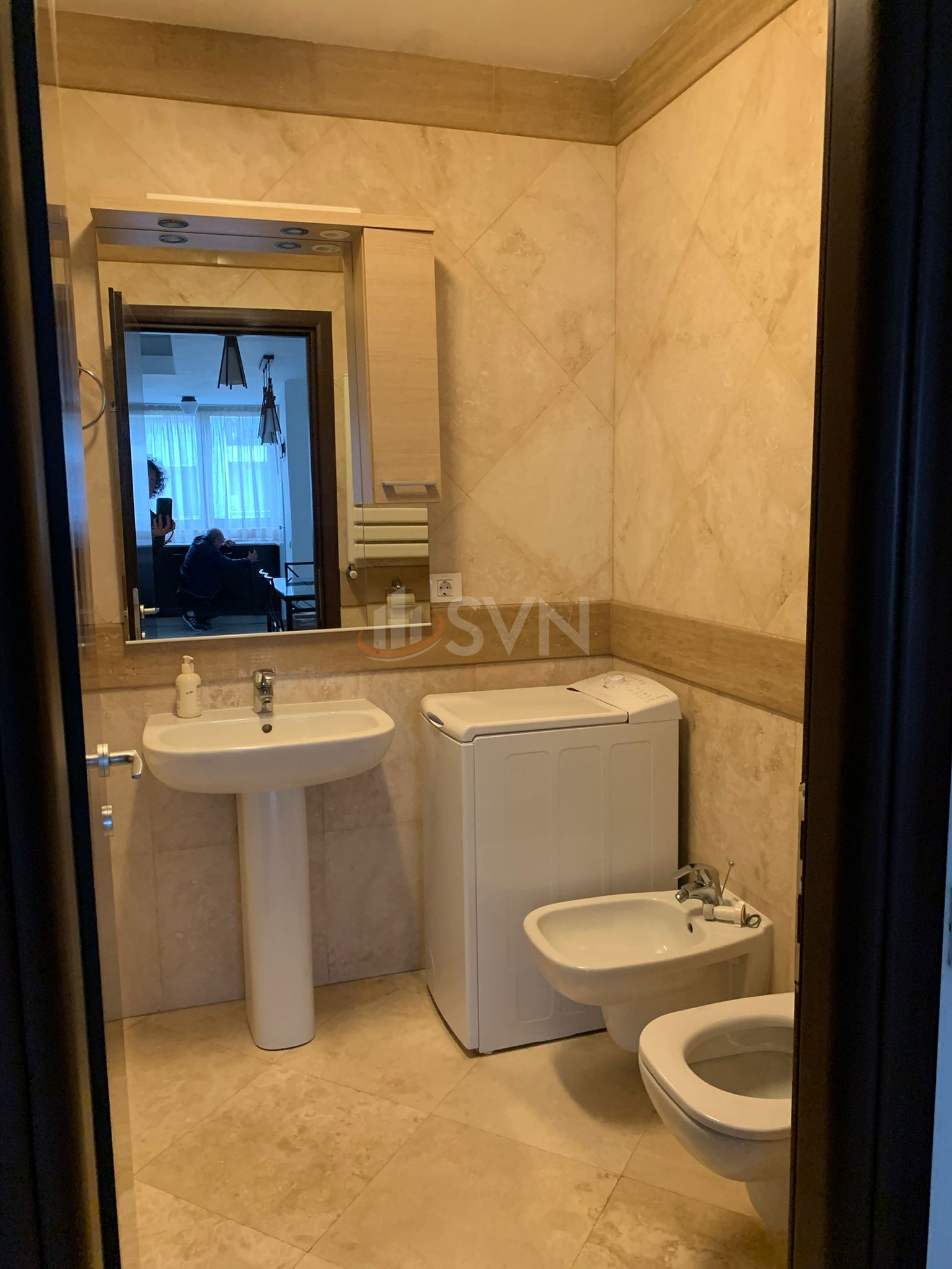 2 camere cu loc parcare exterior inclus Bucuresti/Herastrau