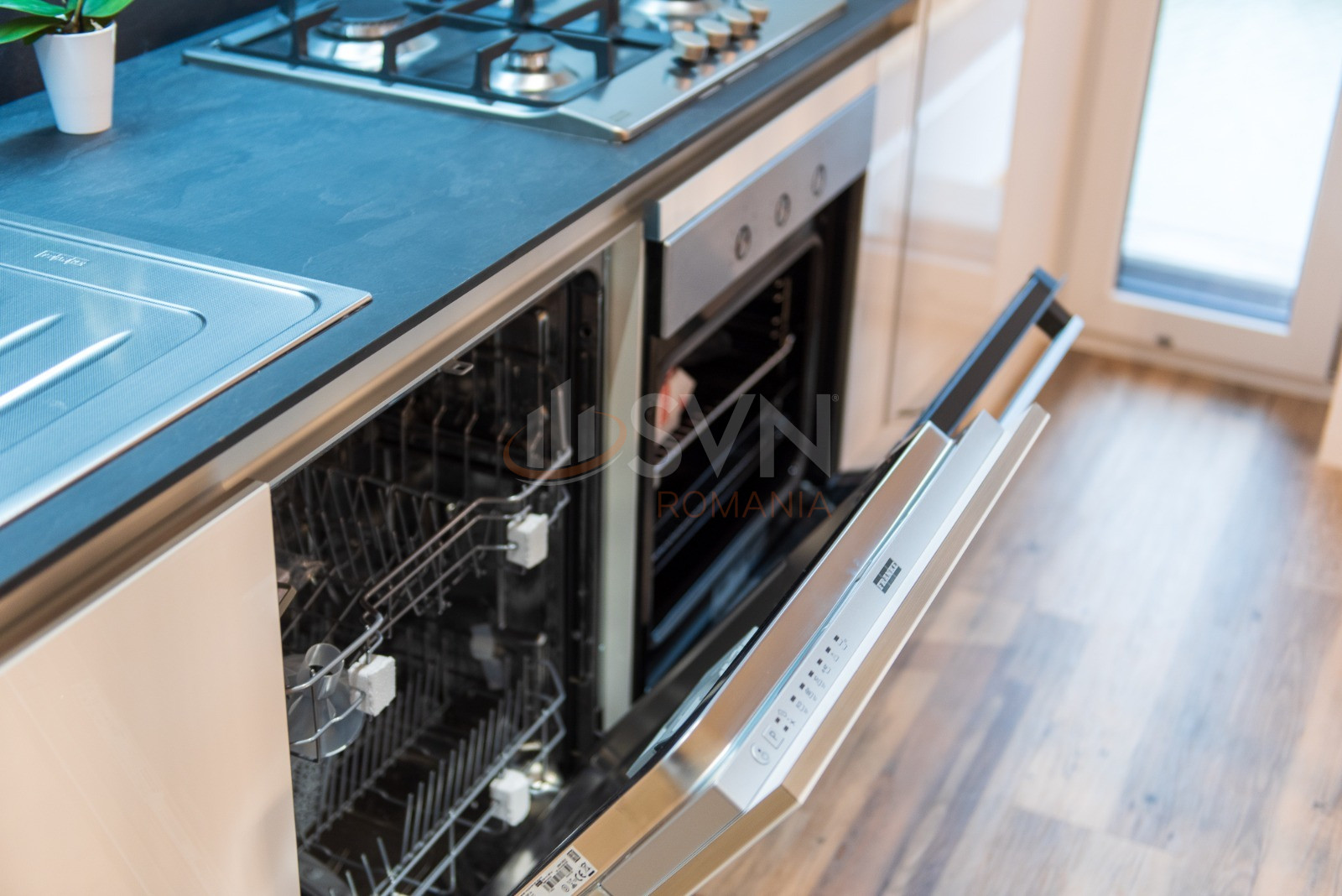 2 camere cu loc parcare exterior inclus Bucuresti/Pipera