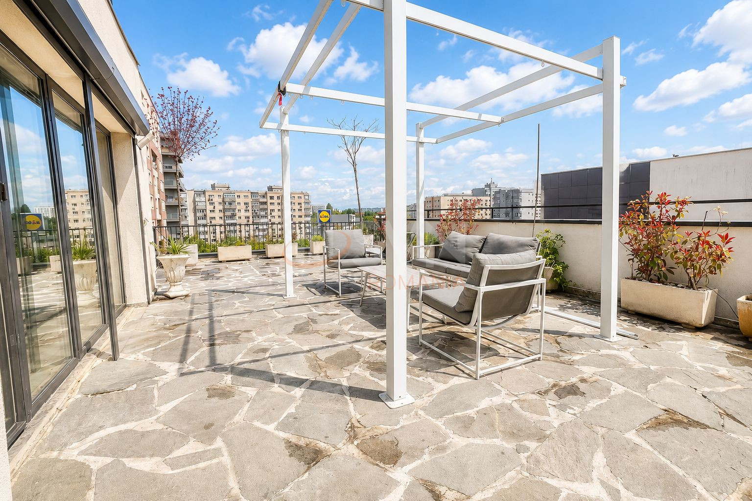 2 camere cu loc parcare exterior inclus Bucuresti/Dristor