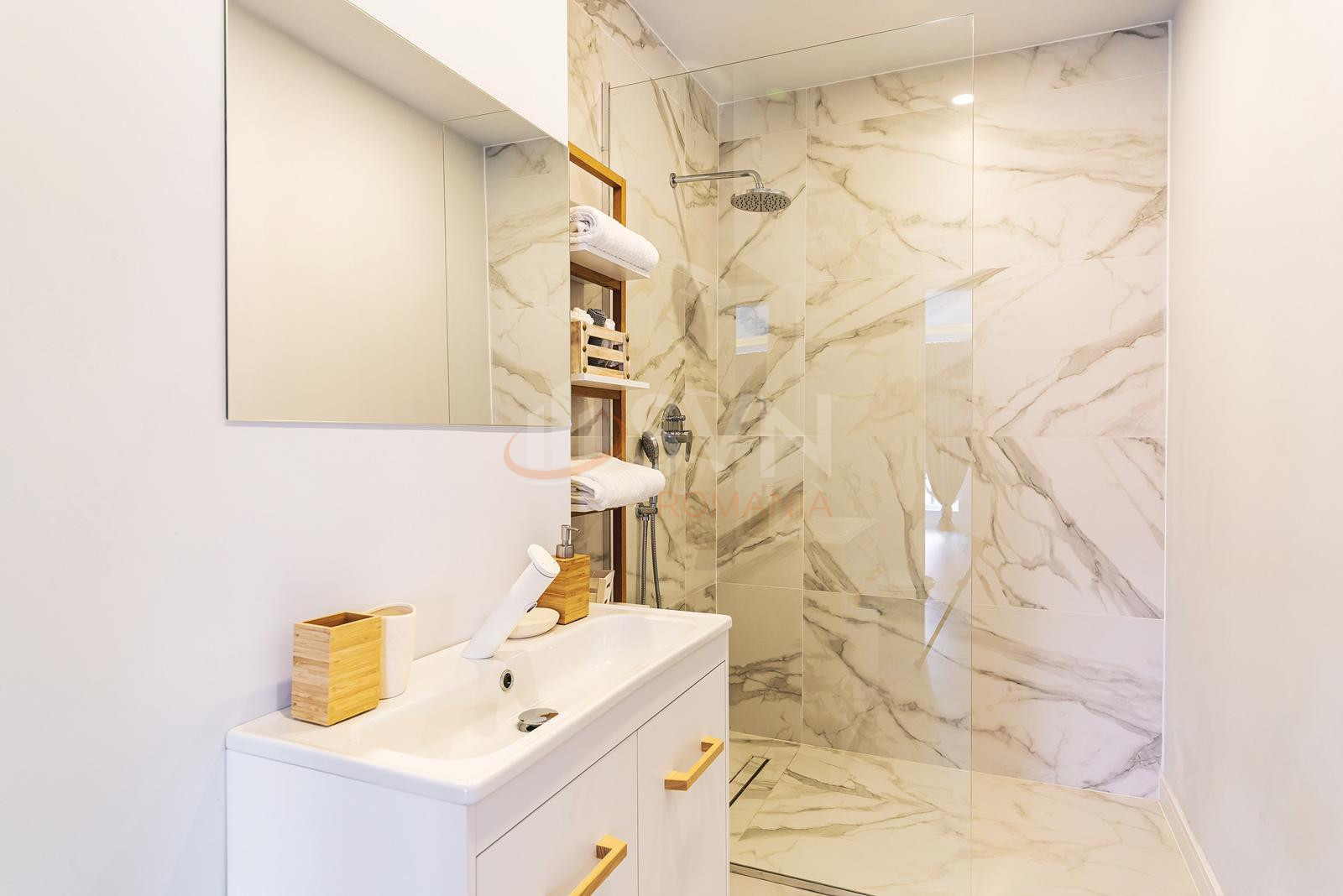 2 camere cu loc parcare exterior inclus Bucuresti/Pipera