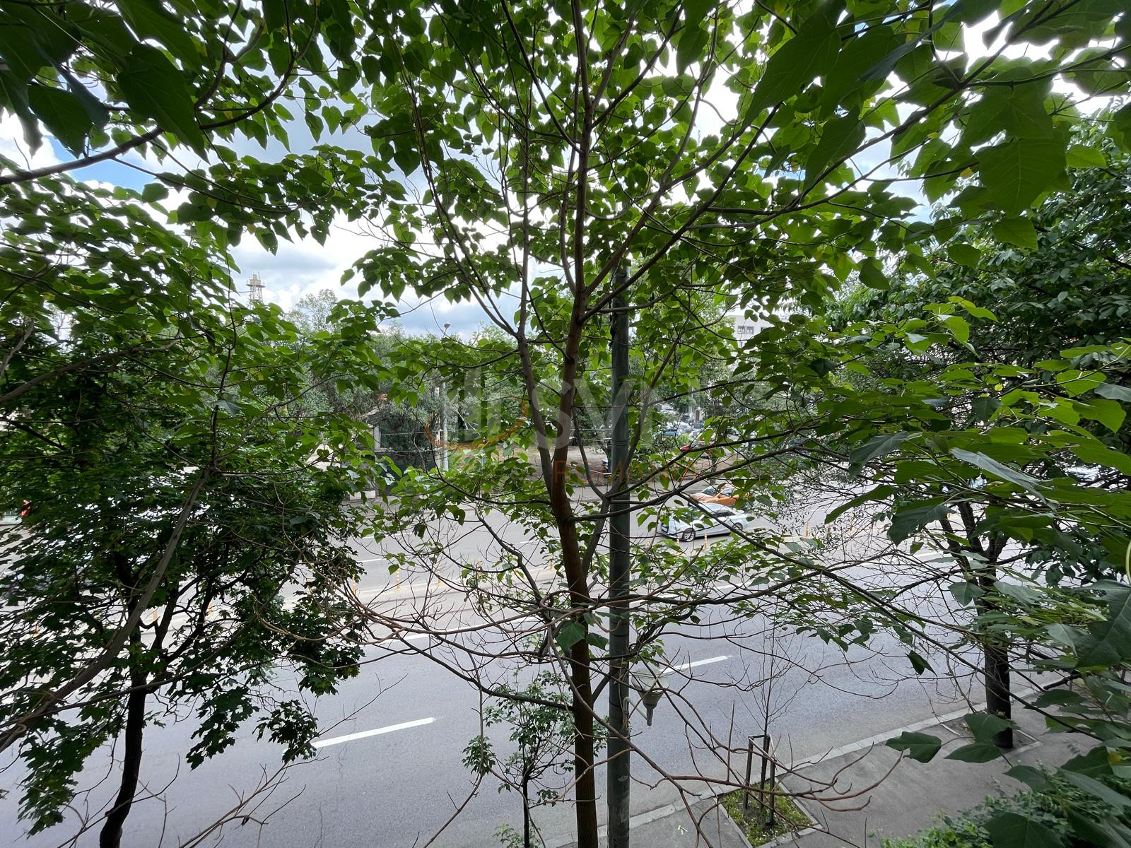 2 camere cu loc parcare exterior inclus Bucuresti/Aviatiei