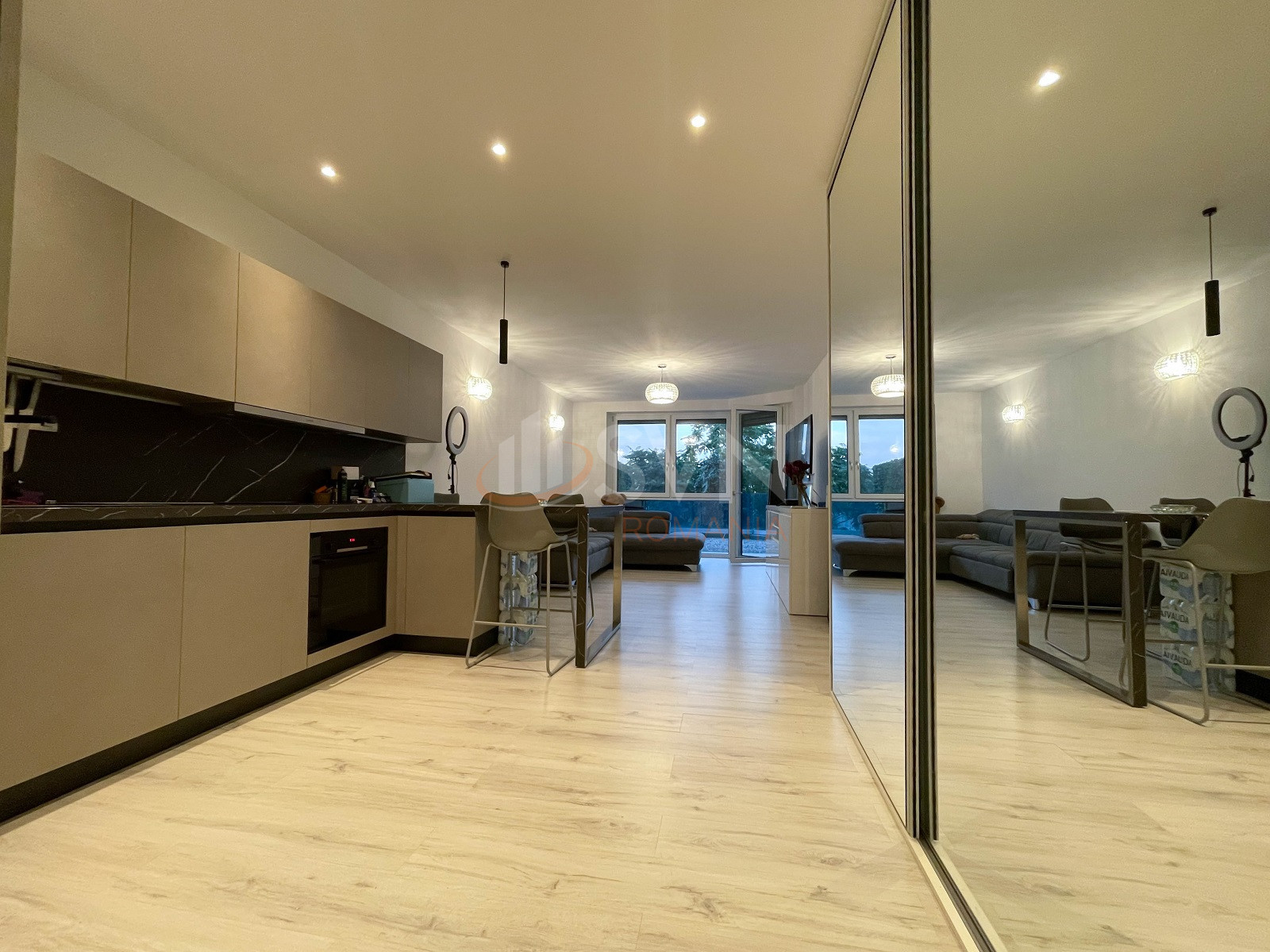 2 camere cu loc parcare subteran inclus Bucuresti/Barbu Vacarescu