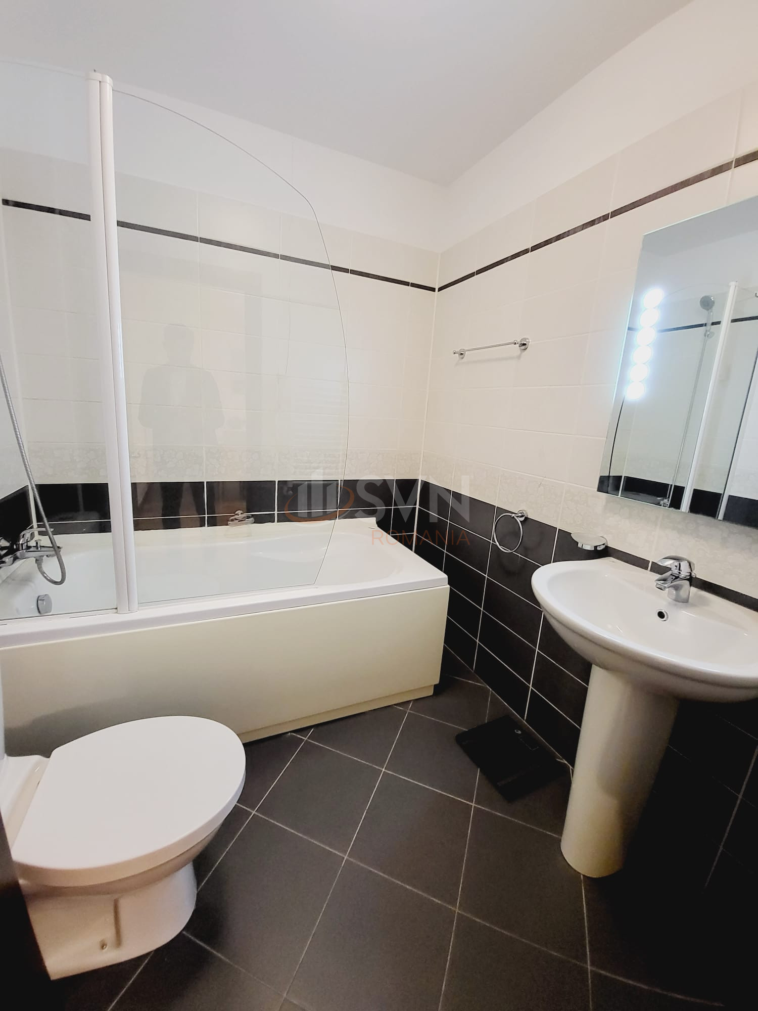 2 camere cu loc parcare subteran inclus Bucuresti/Herastrau