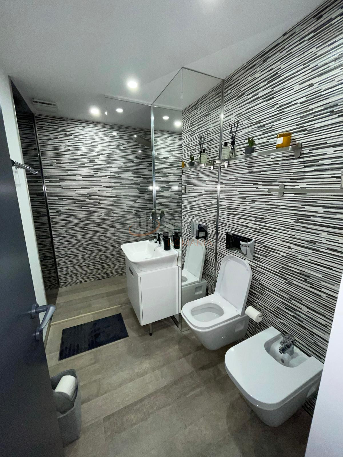 2 camere cu loc parcare subteran inclus Bucuresti/Aviatiei