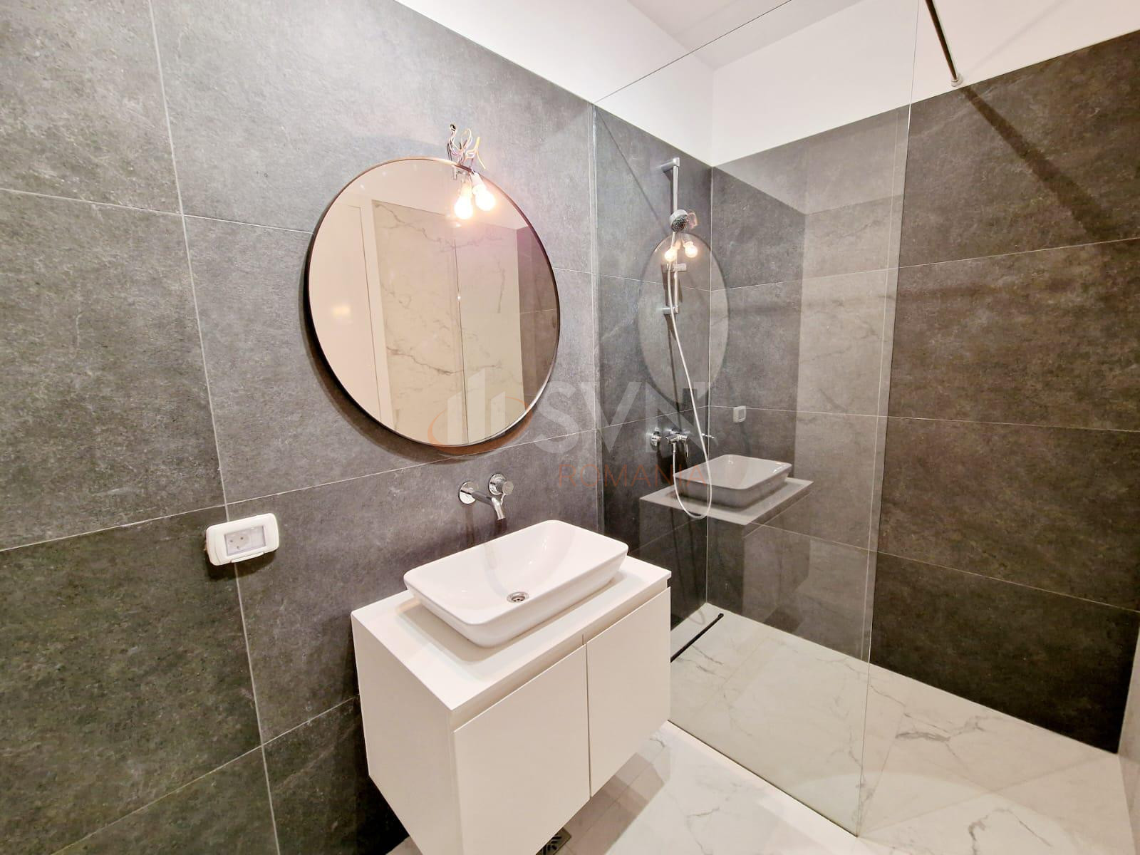 2 camere cu loc parcare subteran inclus Bucuresti/Herastrau