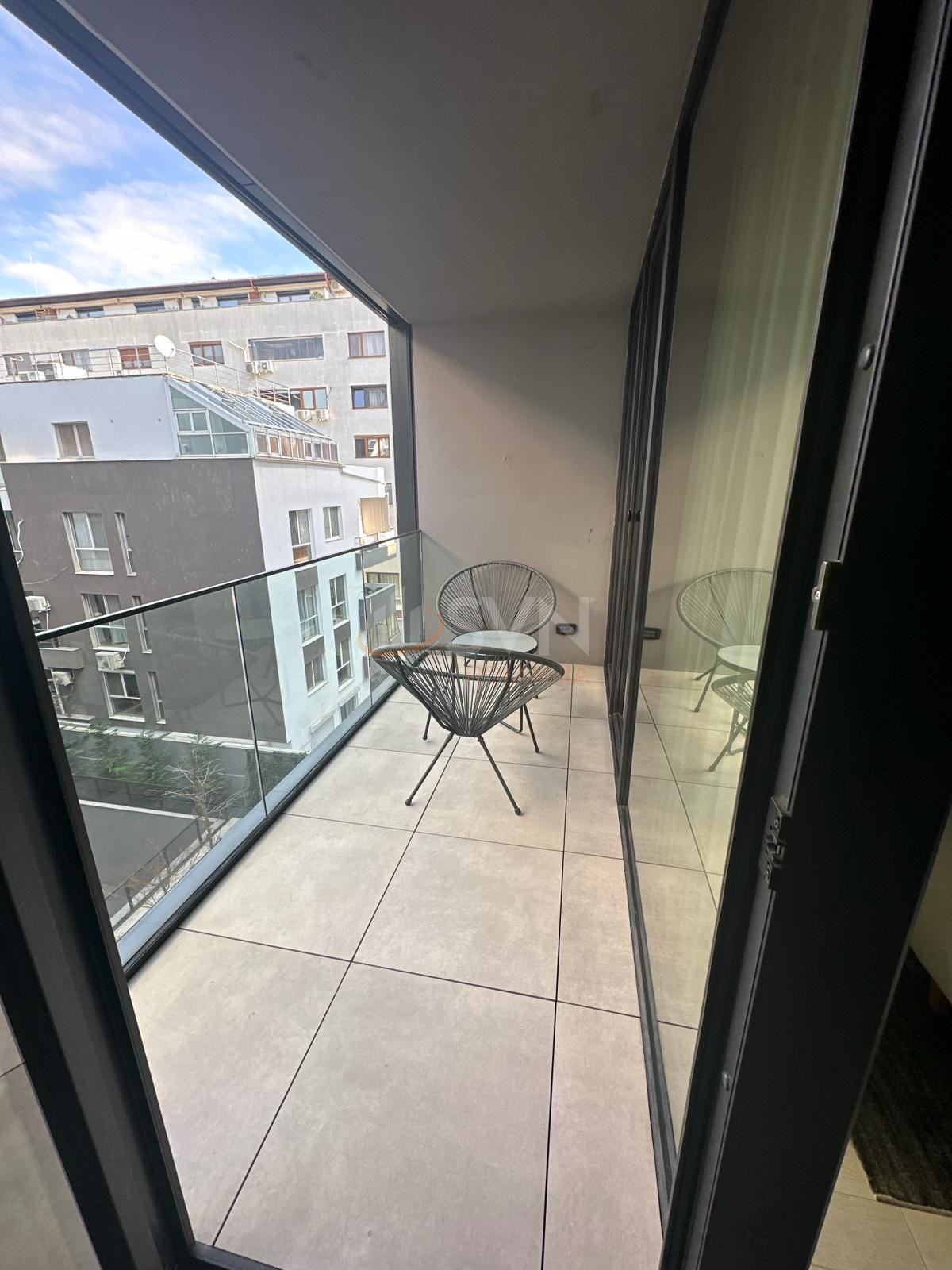 2 camere cu loc parcare subteran inclus Bucuresti/Herastrau