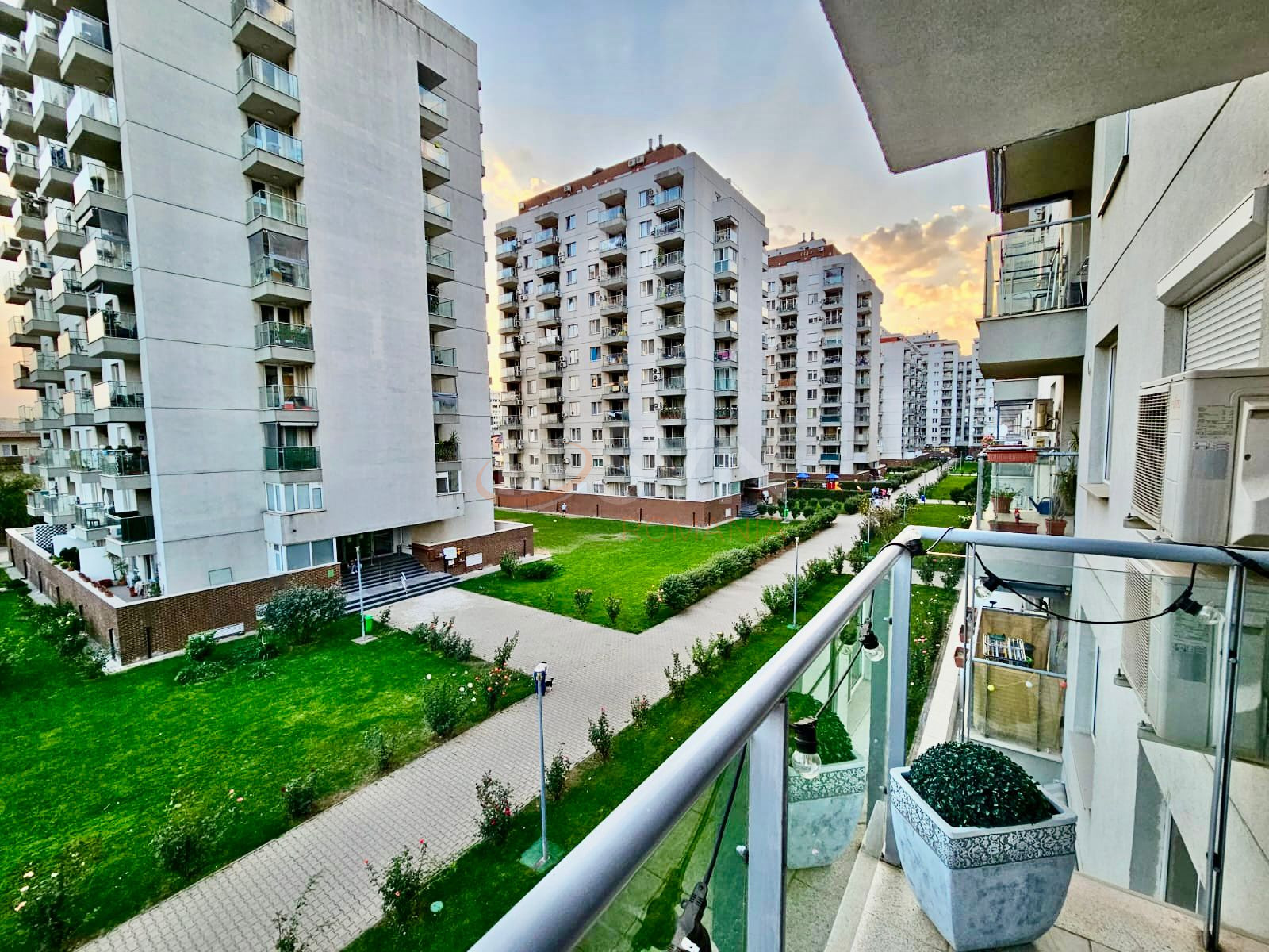 2 camere cu loc parcare subteran inclus Bucuresti/Bucur Obor