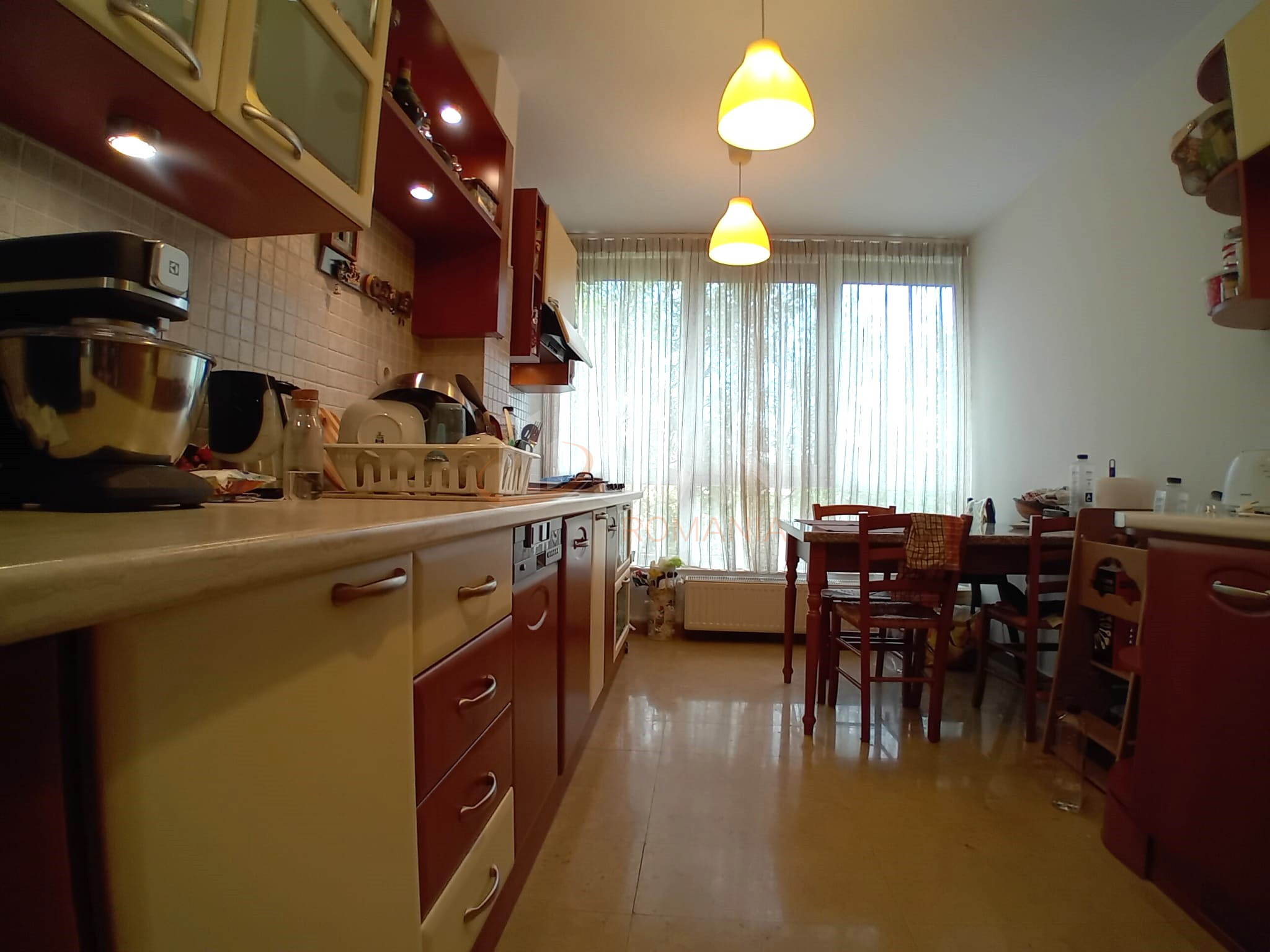 2 camere cu loc parcare subteran inclus Bucuresti/Parcul Carol