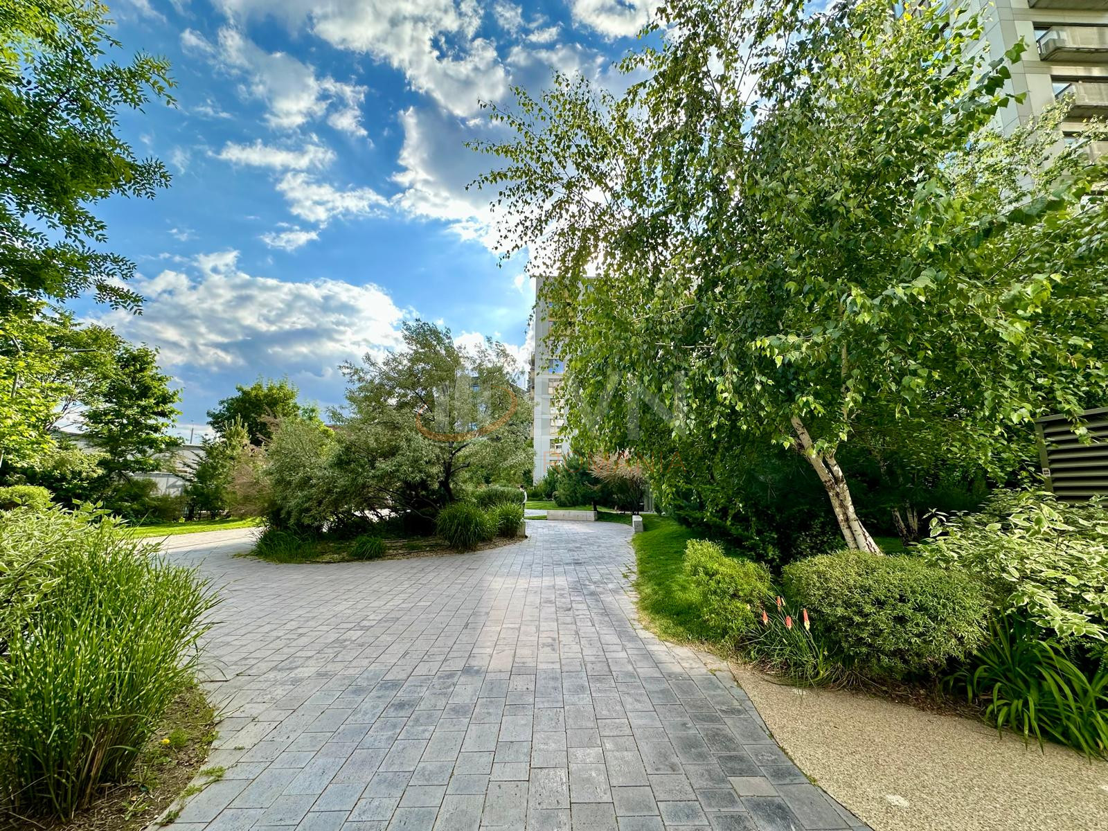 2 camere cu loc parcare subteran inclus Bucuresti/Aviatiei