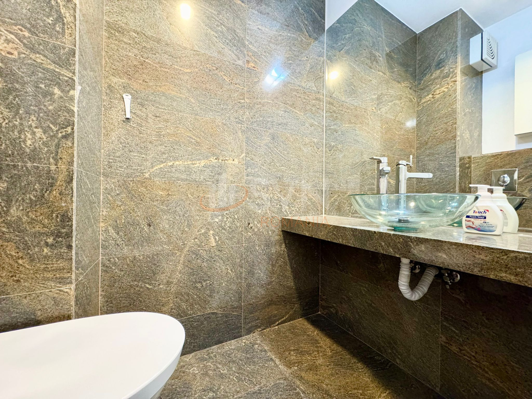 2 camere cu loc parcare subteran inclus Bucuresti/Cismigiu