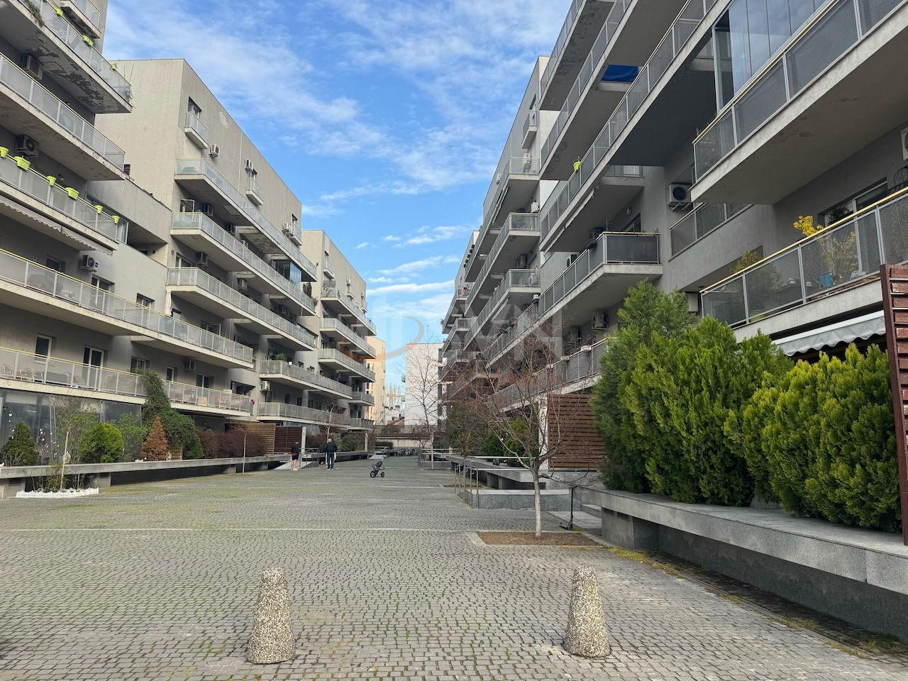 2 camere cu loc parcare subteran inclus Bucuresti/Parcul Carol