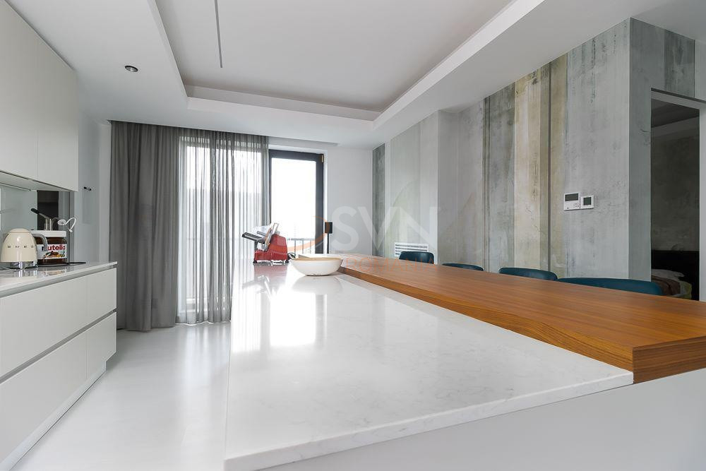 3 camere cu loc parcare exterior inclus Bucuresti/Calea Victoriei