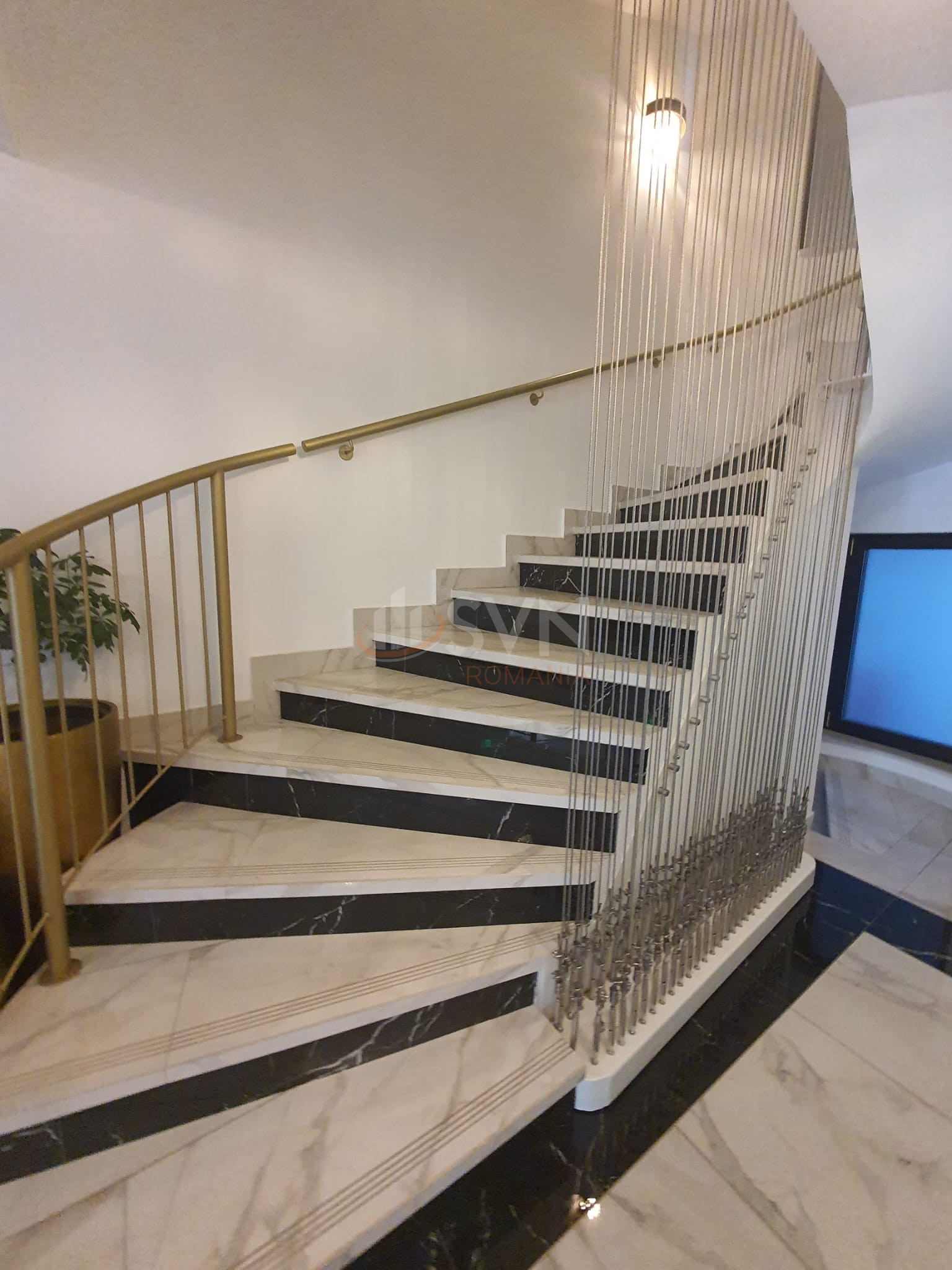 3 camere cu loc parcare exterior inclus Bucuresti/Calea Victoriei