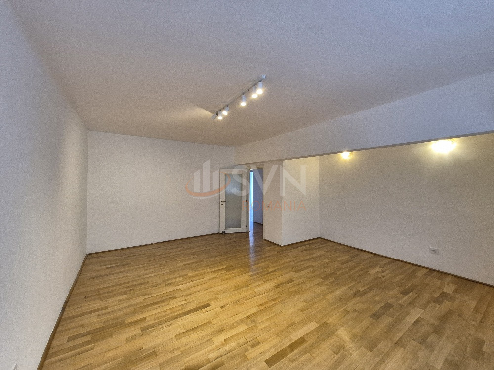 3 camere cu loc parcare exterior inclus Bucuresti/Cismigiu